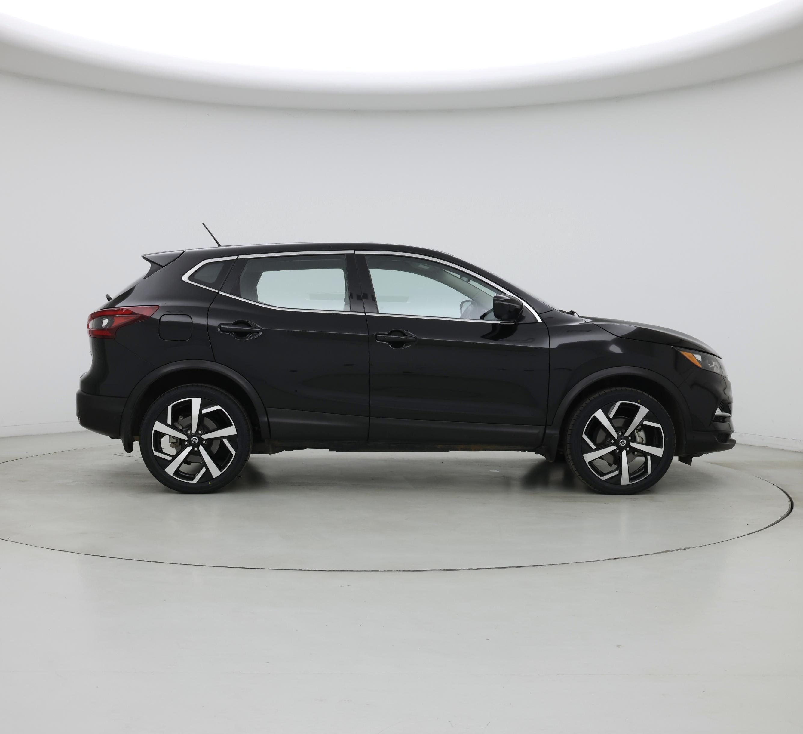 Thumbnail: 2022 Nissan Rogue Sport - 7