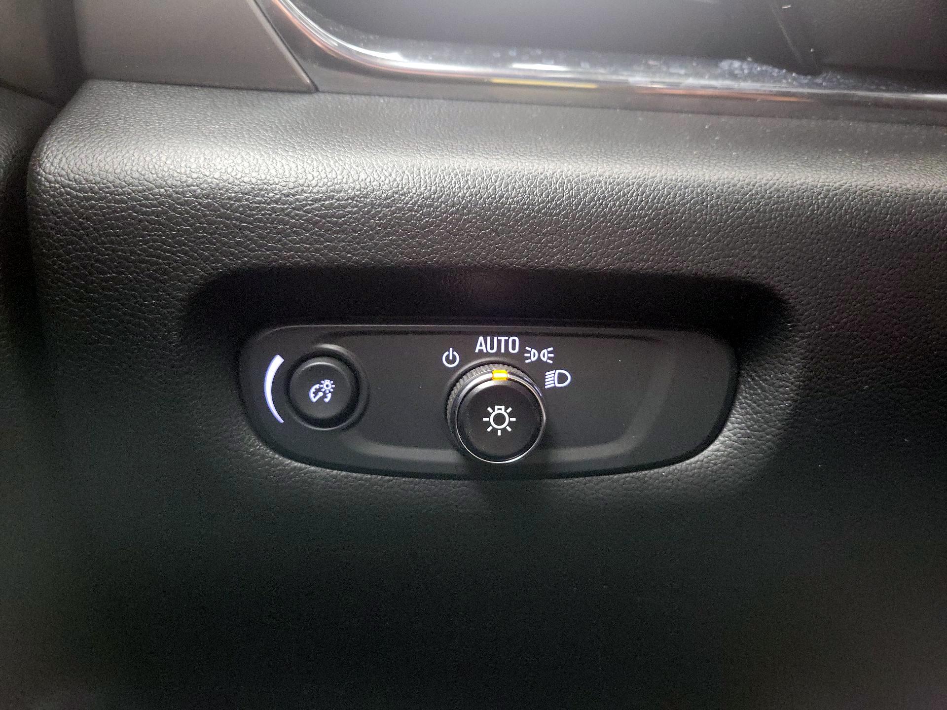 Thumbnail: 2023 Chevrolet Traverse - 13