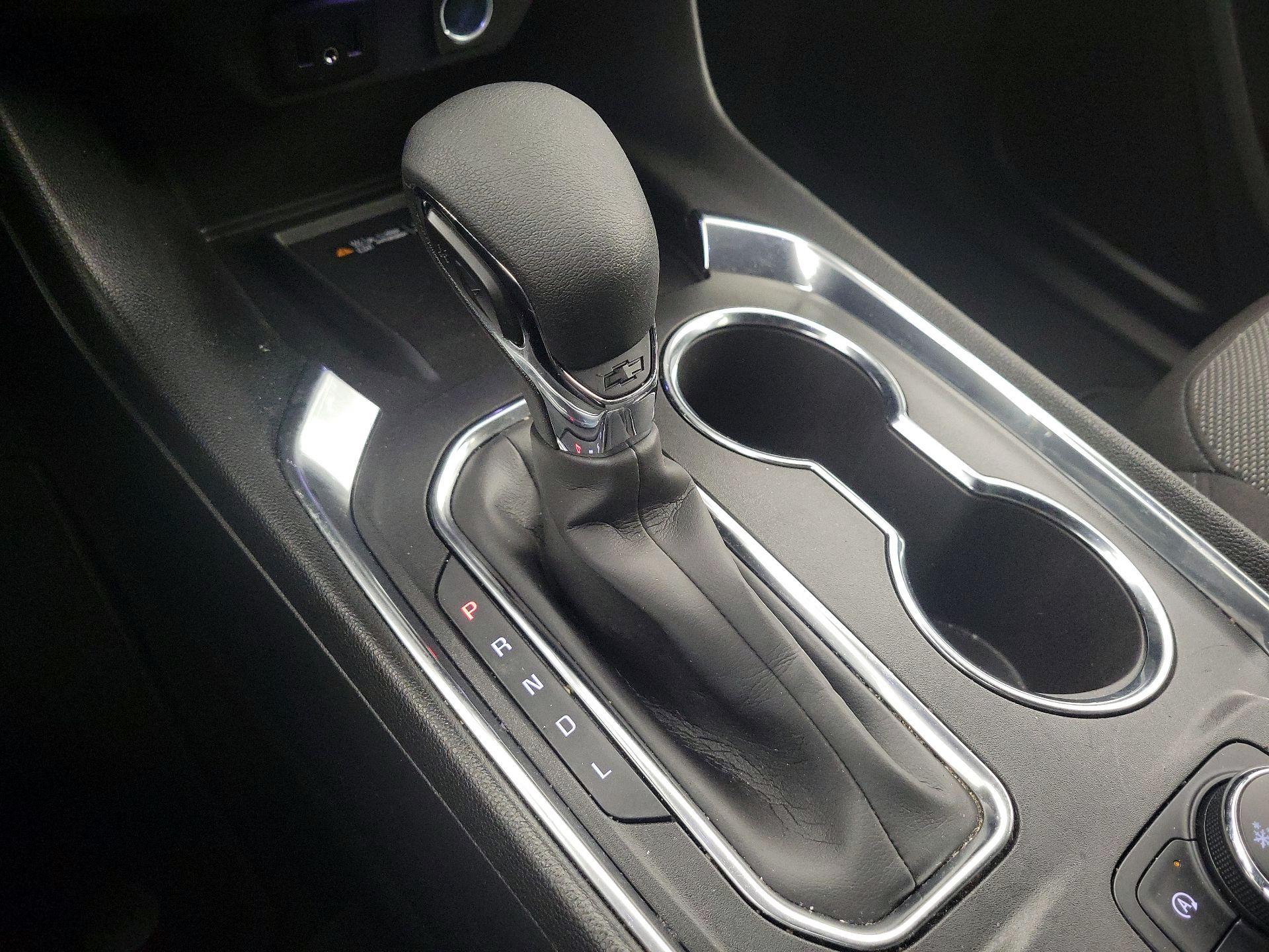 Thumbnail: 2023 Chevrolet Traverse - 17