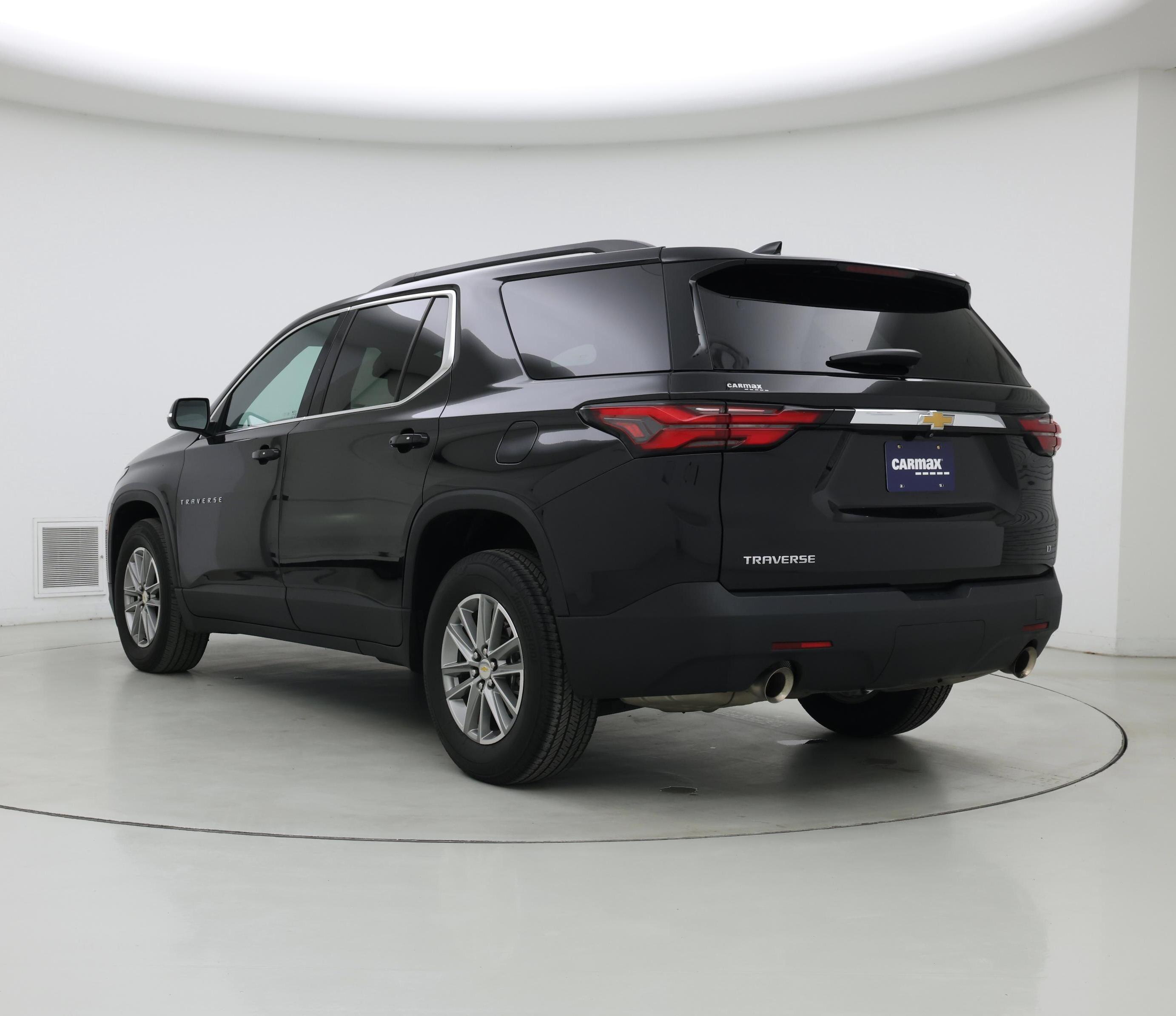 Thumbnail: 2023 Chevrolet Traverse - 2