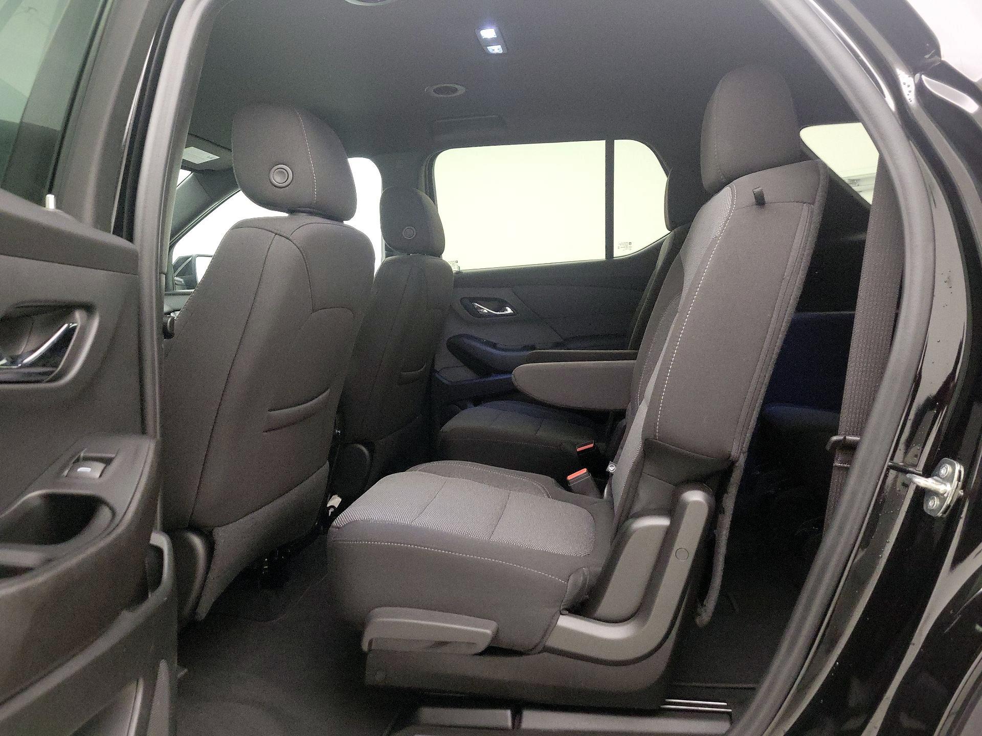 Thumbnail: 2023 Chevrolet Traverse - 19