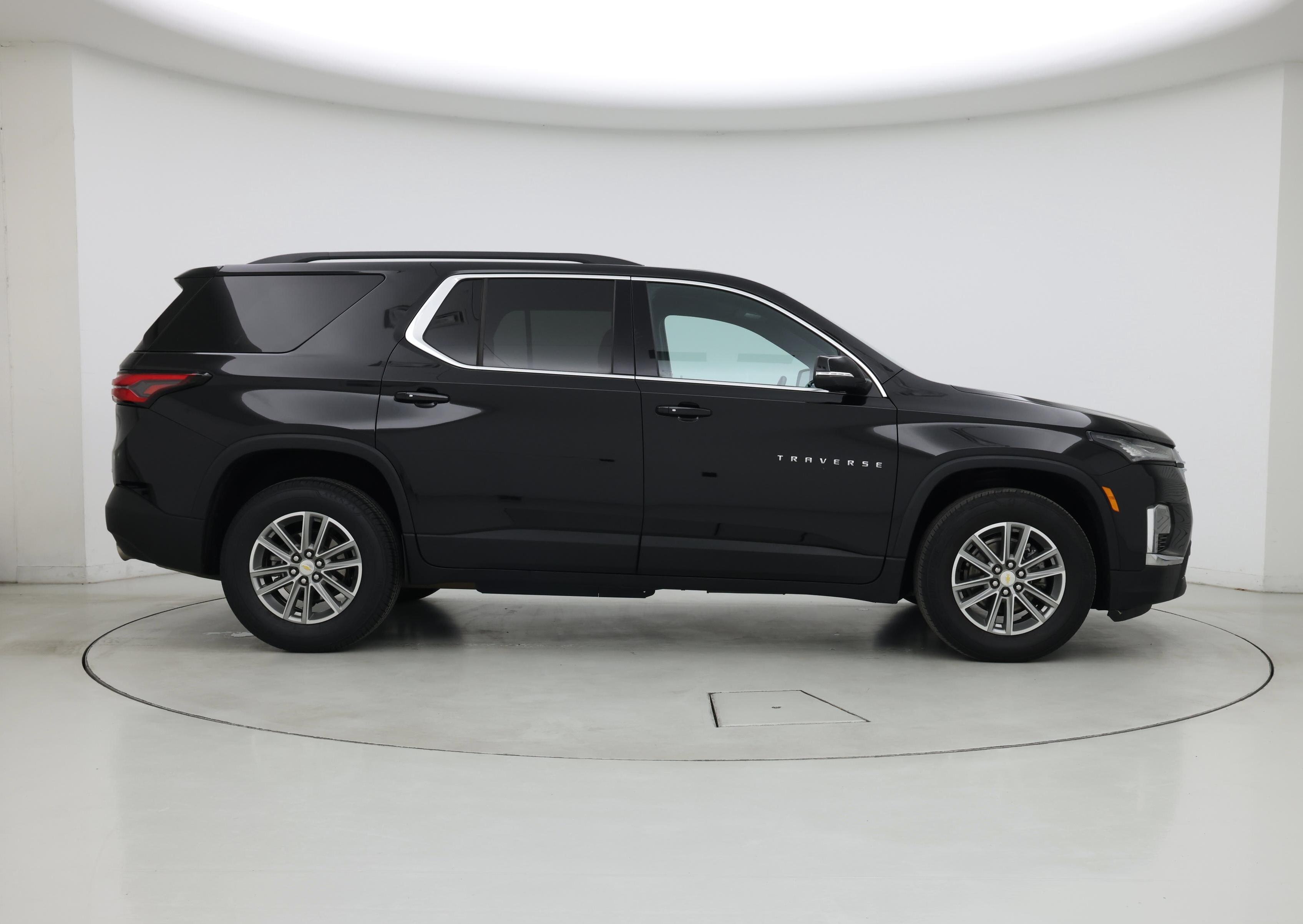 Thumbnail: 2023 Chevrolet Traverse - 7