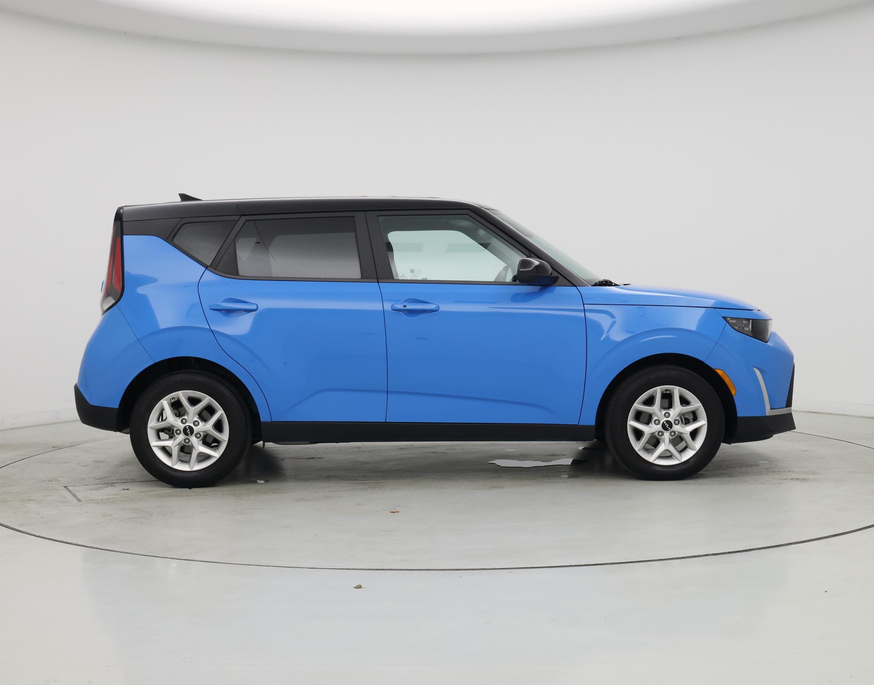 Thumbnail: 2023 Kia Soul - 7