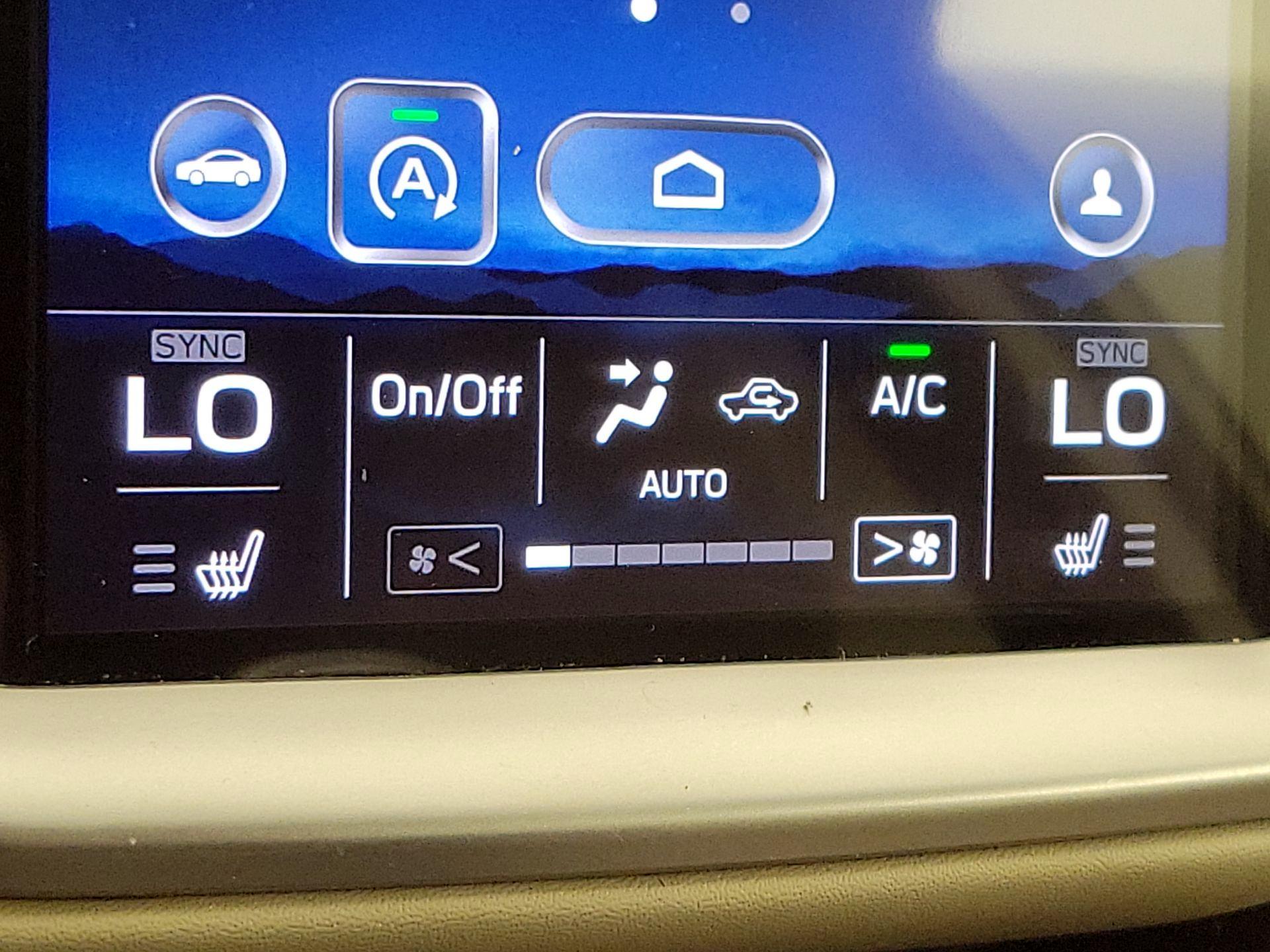 Thumbnail: 2022 Subaru Outback - 17