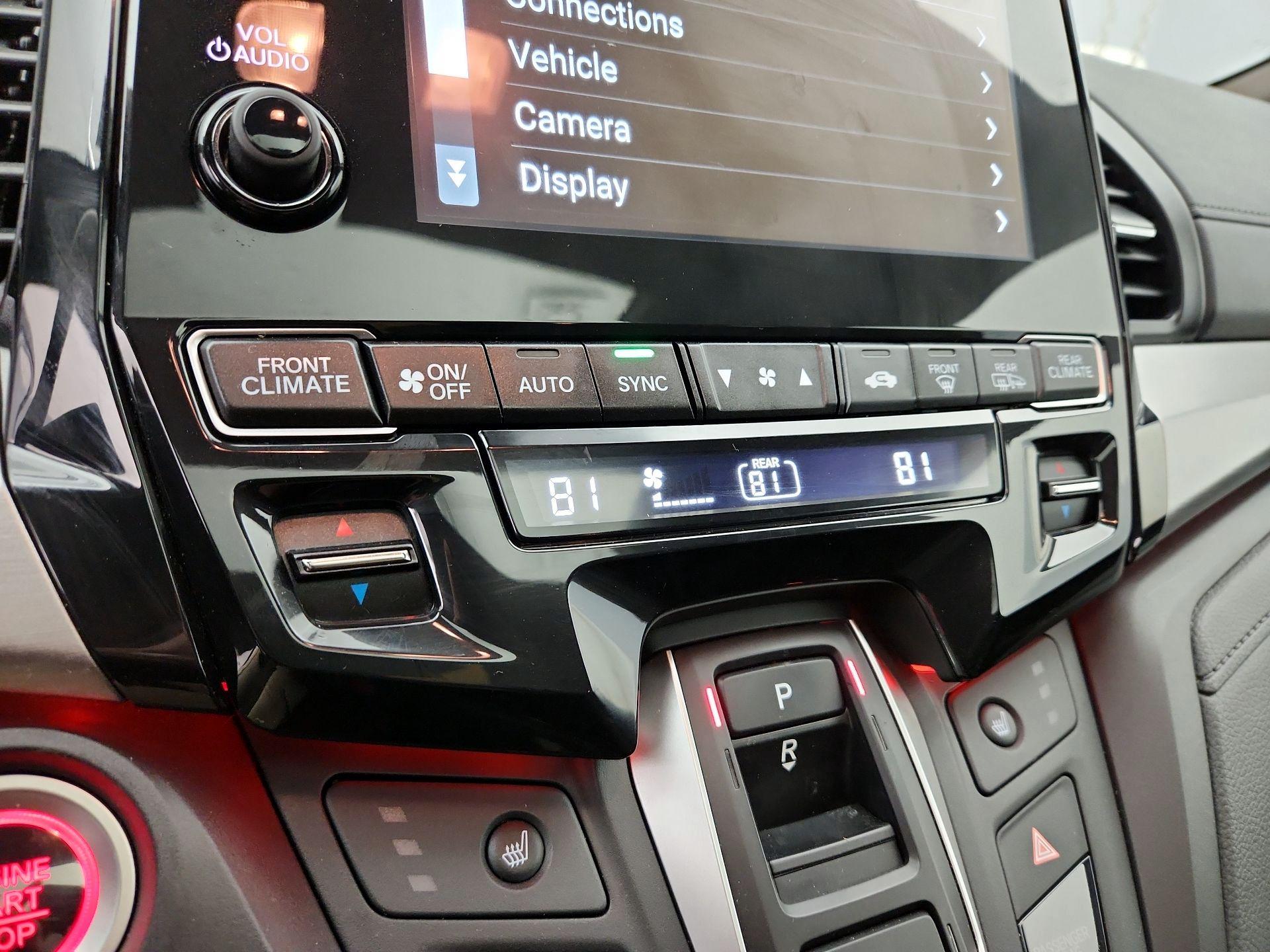 Thumbnail: 2023 Honda Odyssey - 16