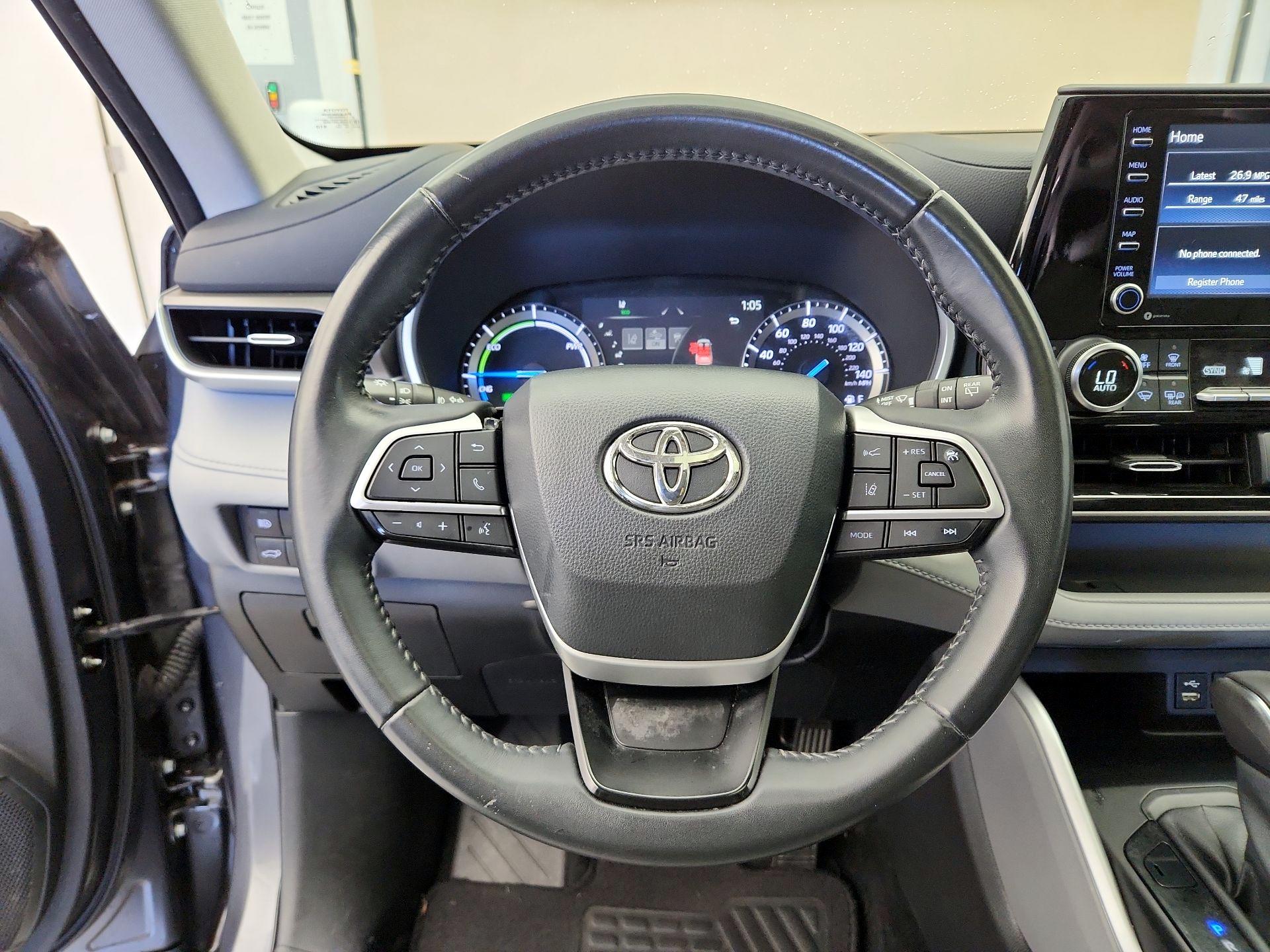 Thumbnail: 2022 Toyota Highlander - 10