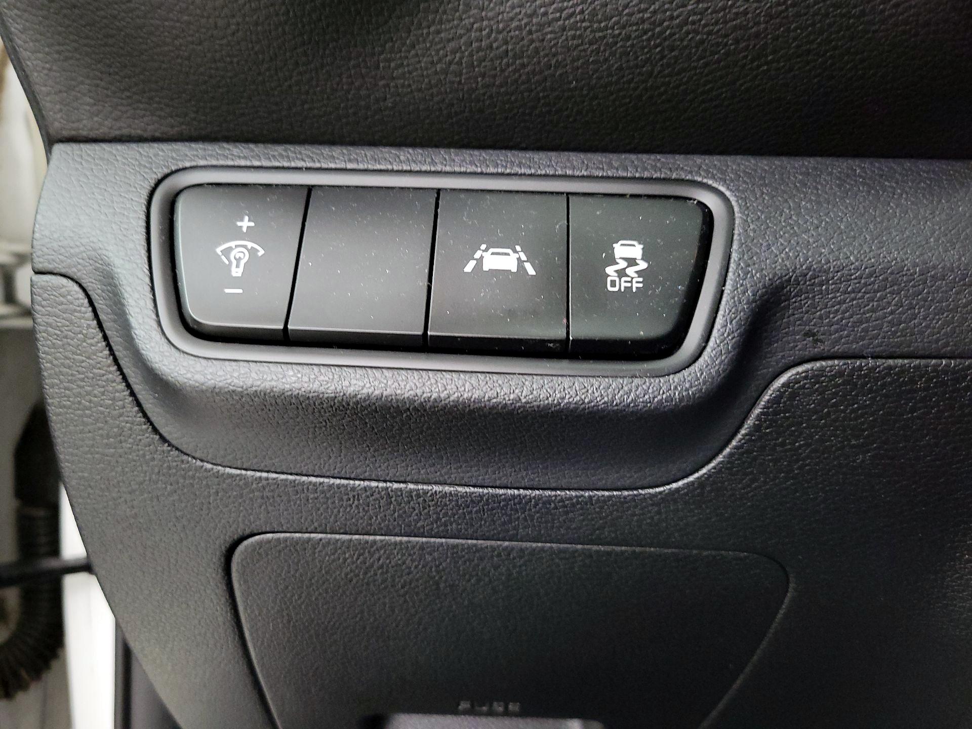 Thumbnail: 2019 Kia Forte - 13