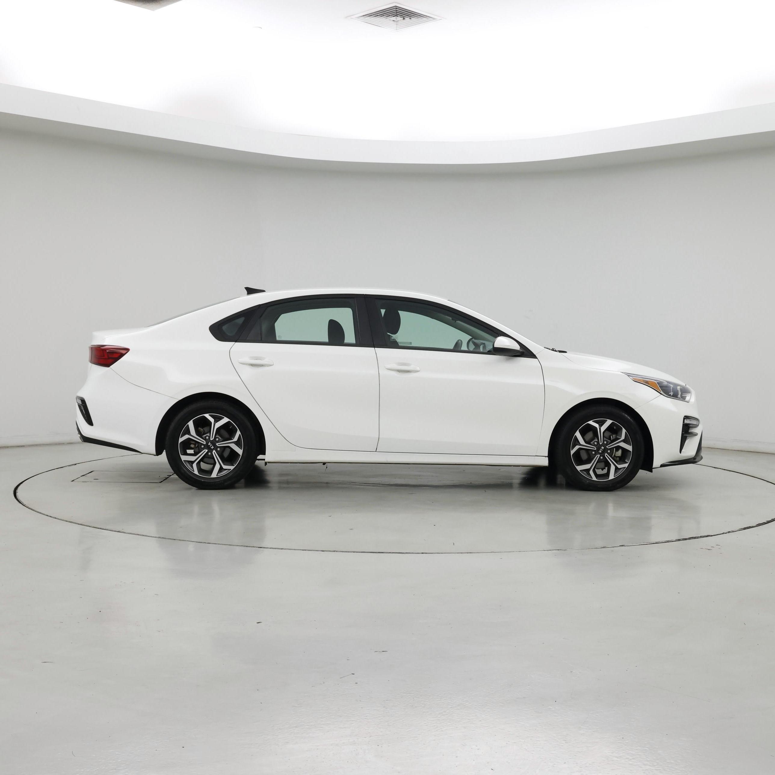 Thumbnail: 2019 Kia Forte - 7