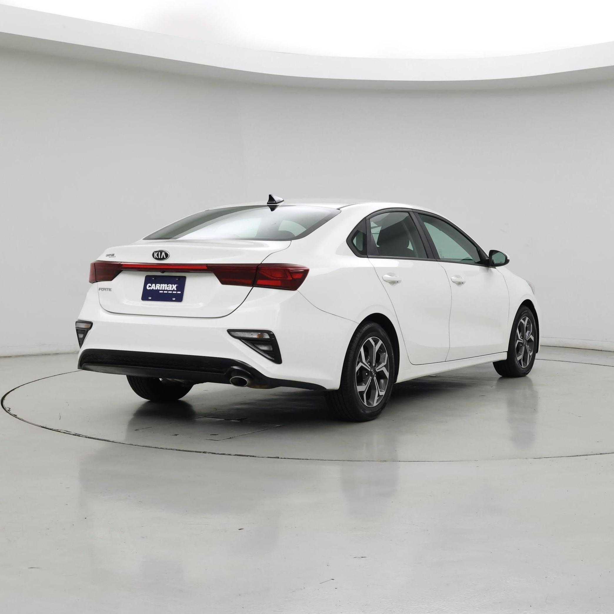 Thumbnail: 2019 Kia Forte - 8