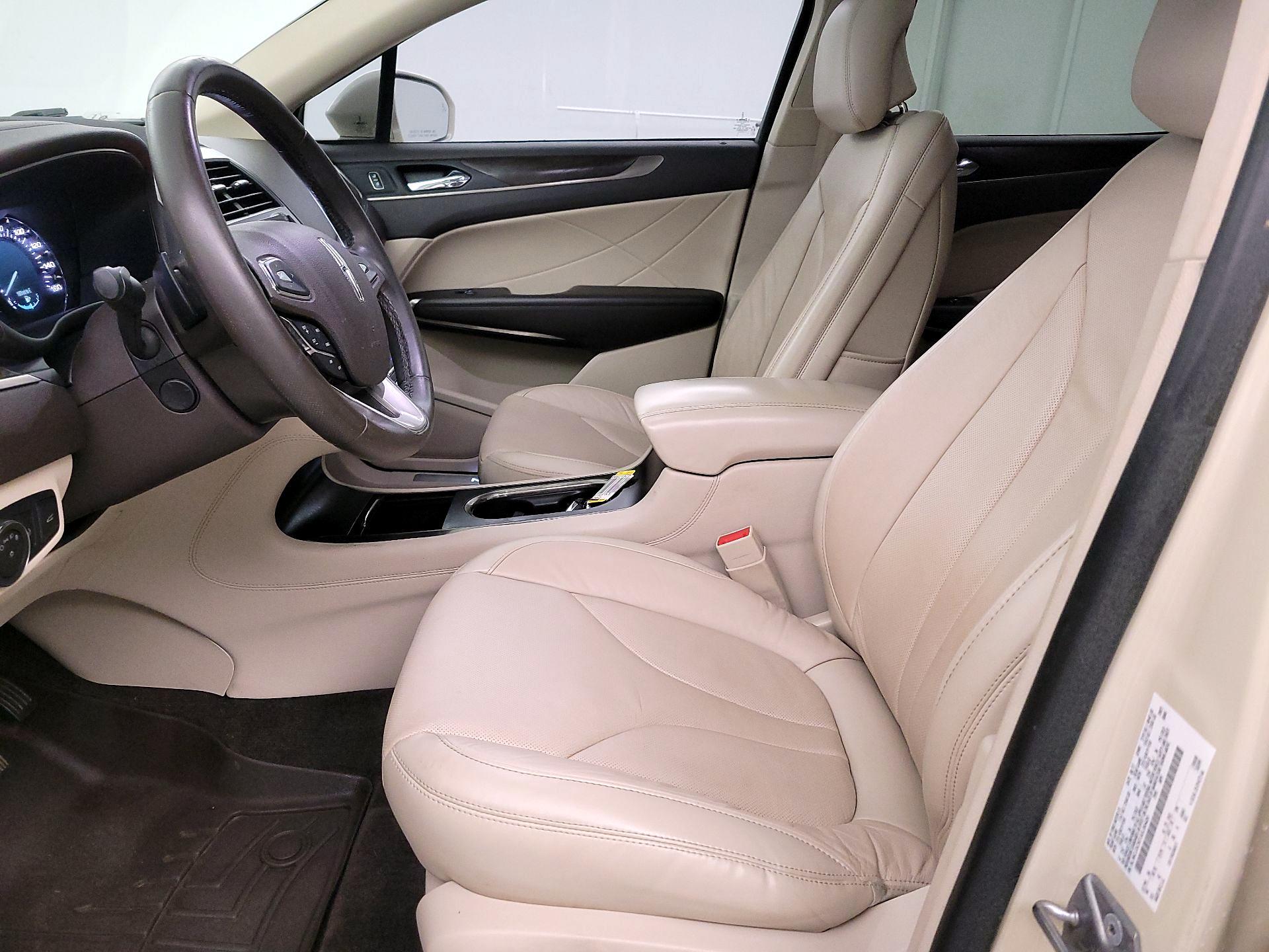 Thumbnail: 2018 Lincoln MKC - 11