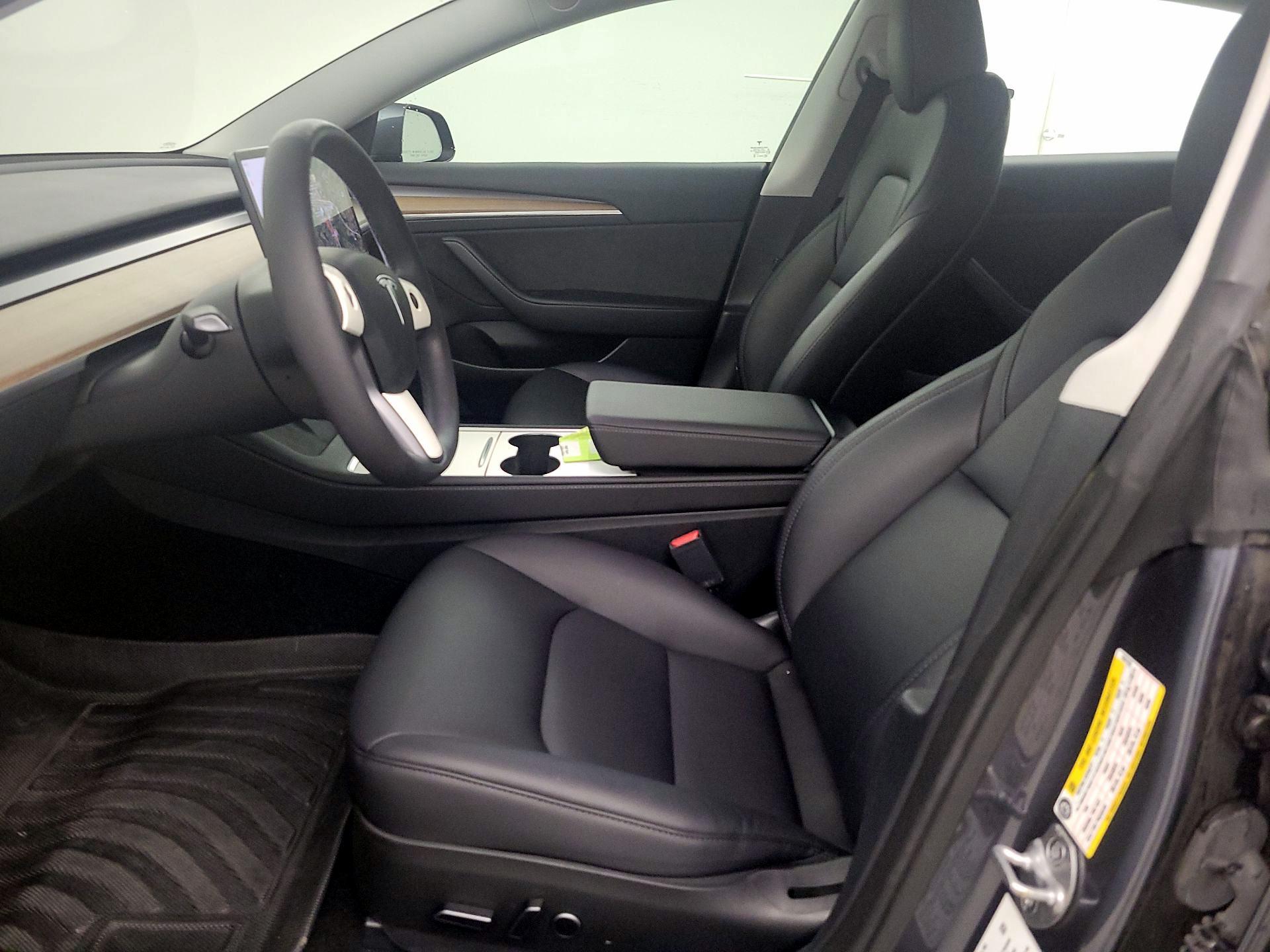 Thumbnail: 2023 Tesla Model 3 - 11