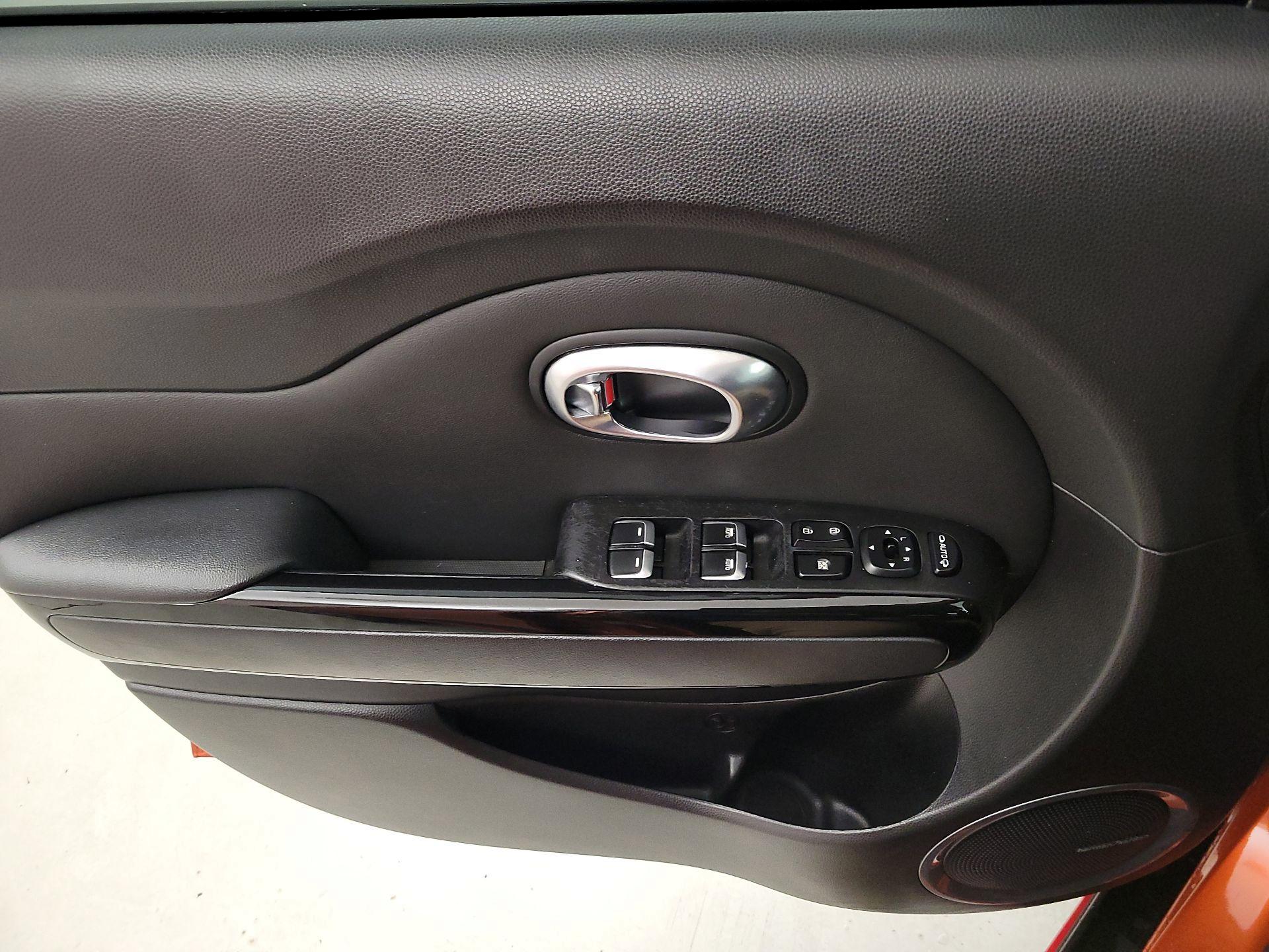 Thumbnail: 2018 Kia Soul - 12