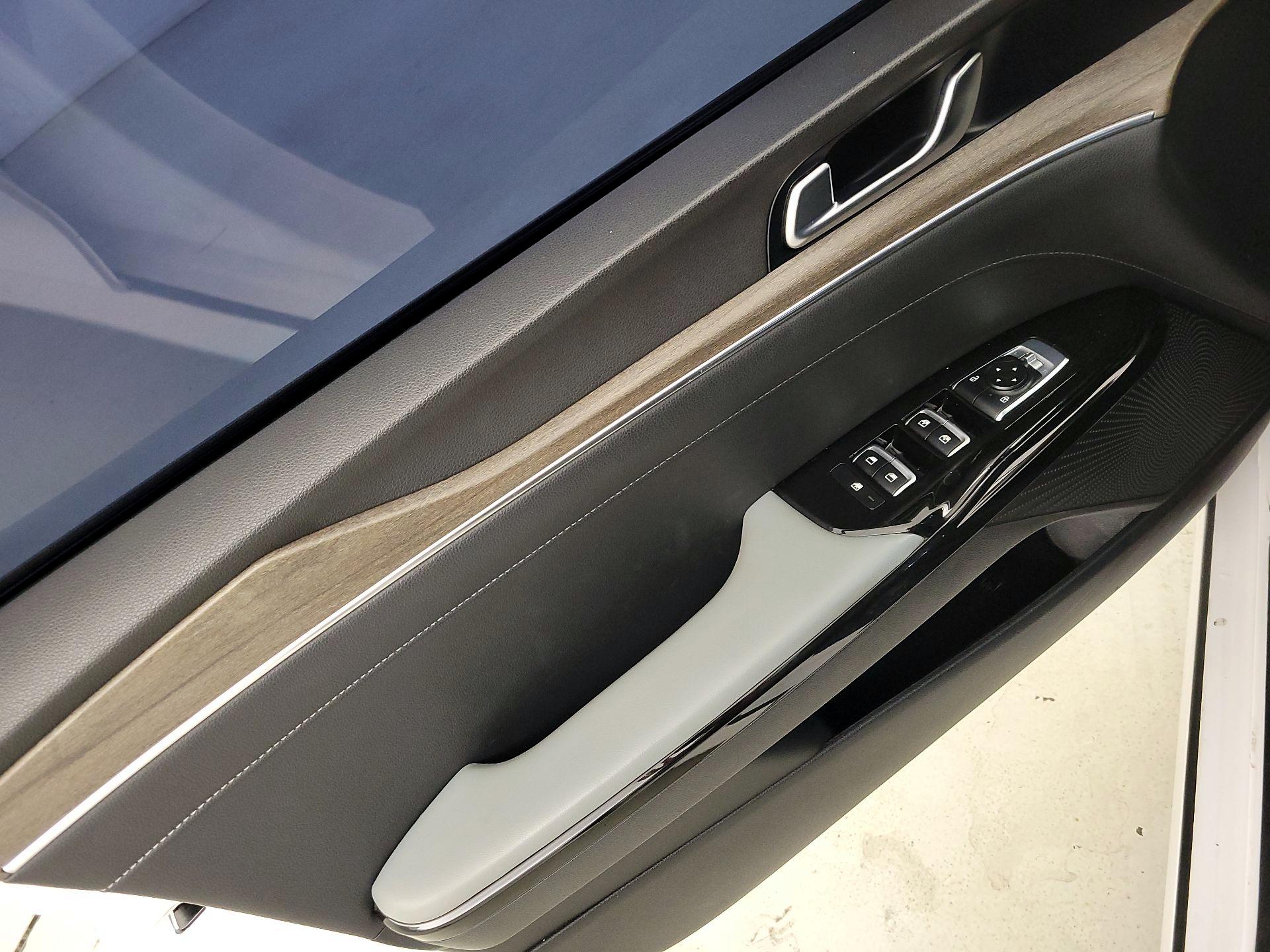 Thumbnail: 2023 Kia K5 - 12