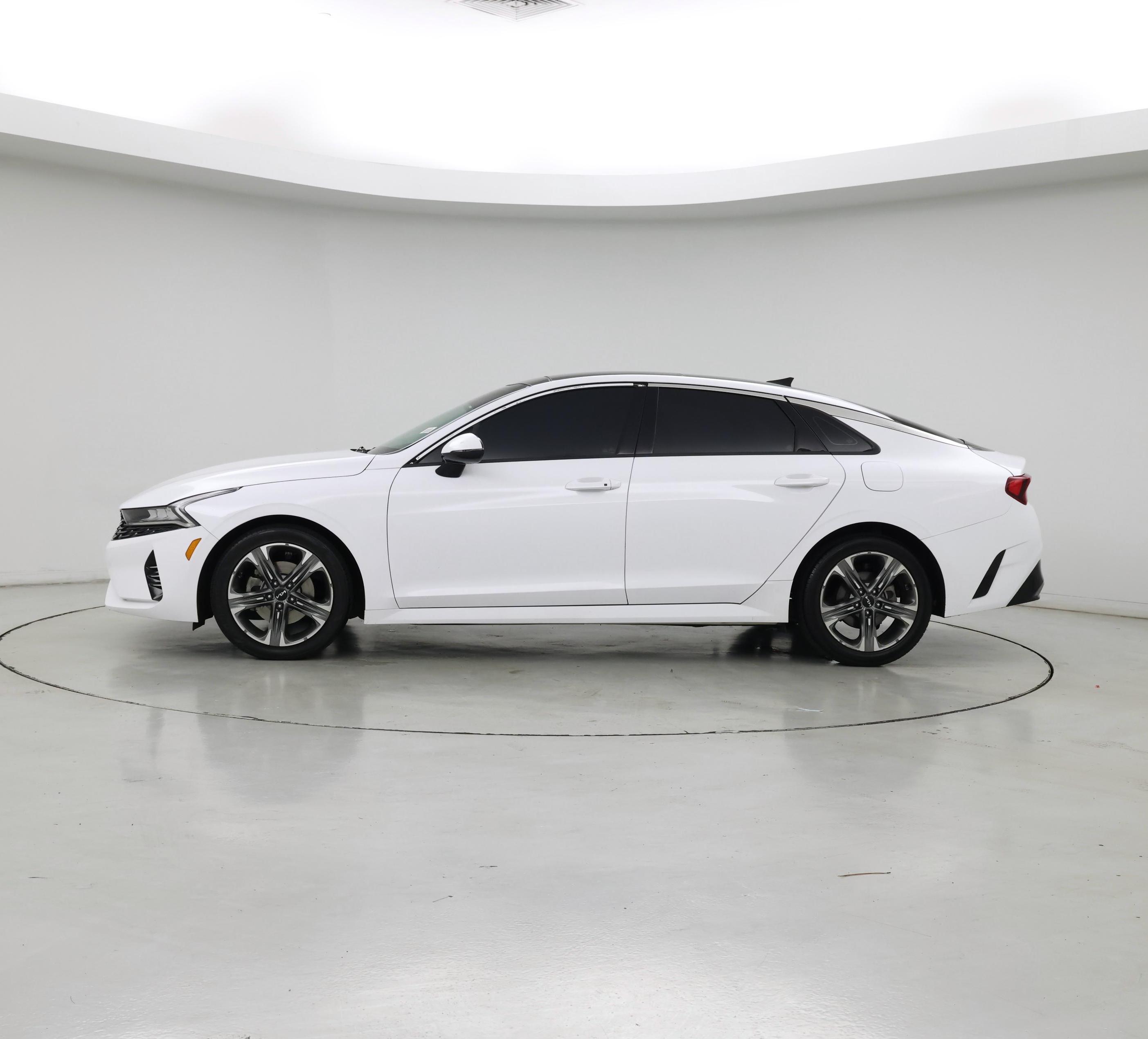 Thumbnail: 2023 Kia K5 - 3