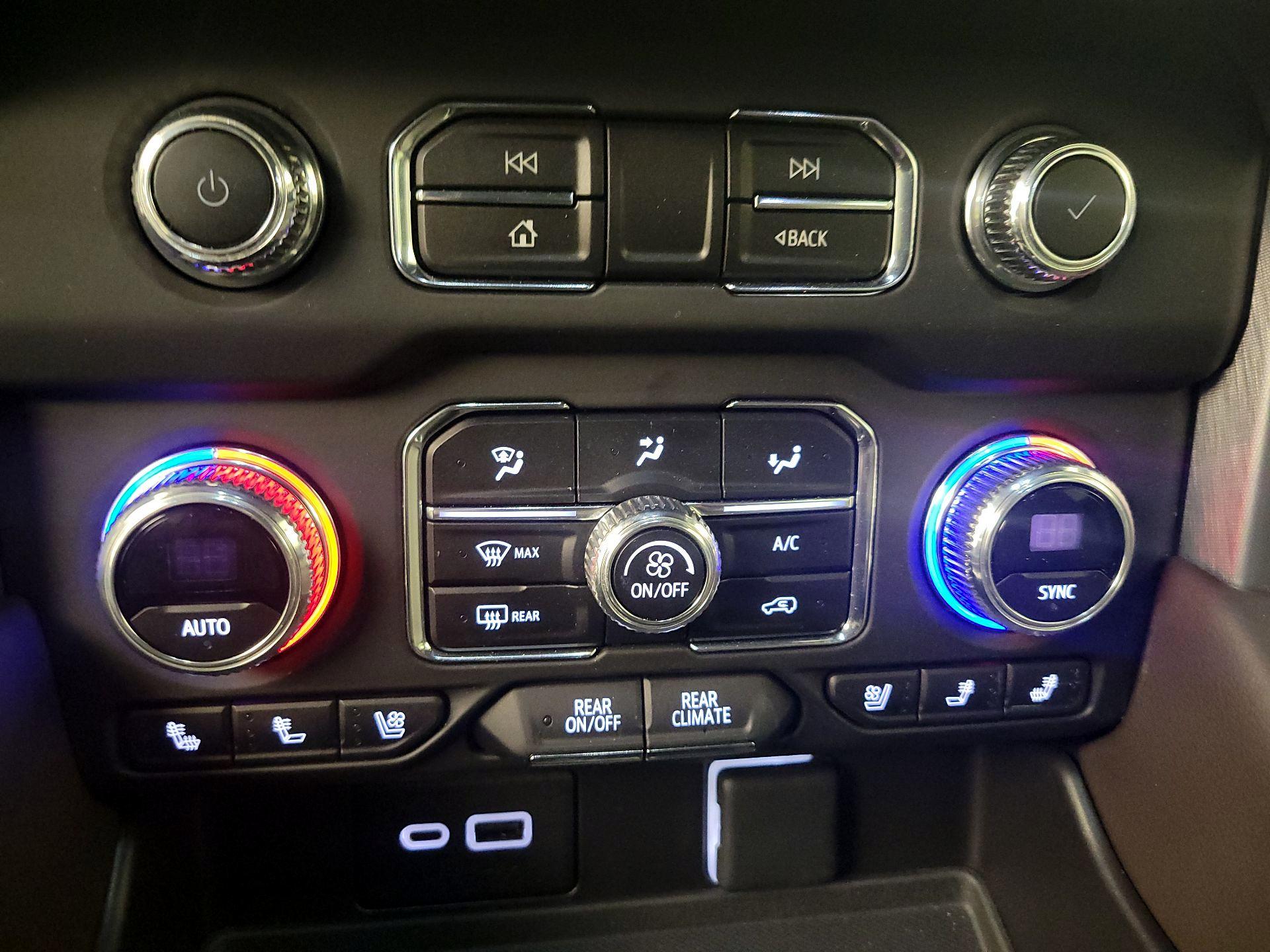 Thumbnail: 2023 GMC Yukon - 17