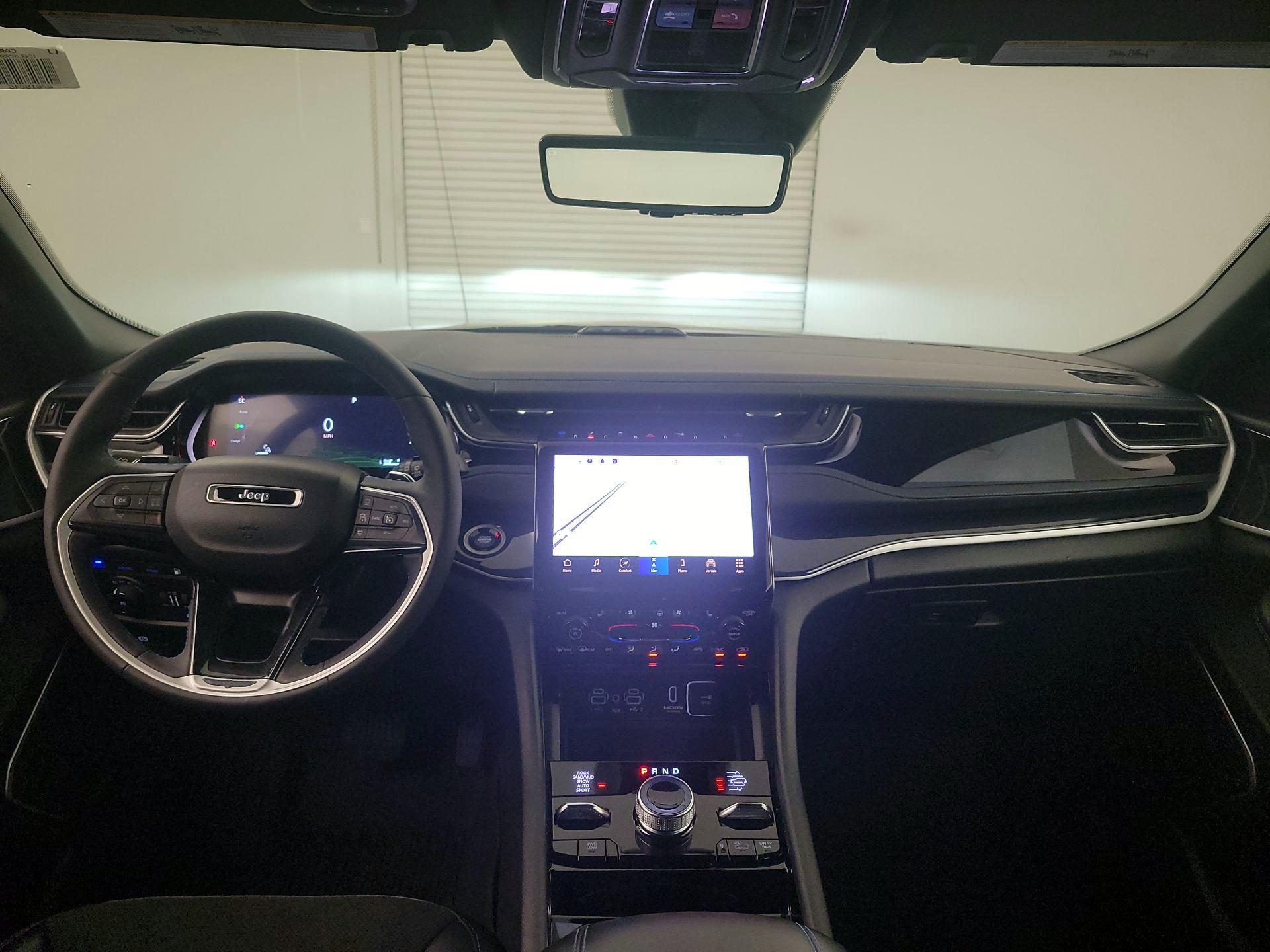 Thumbnail: 2022 Jeep Grand Cherokee - 9