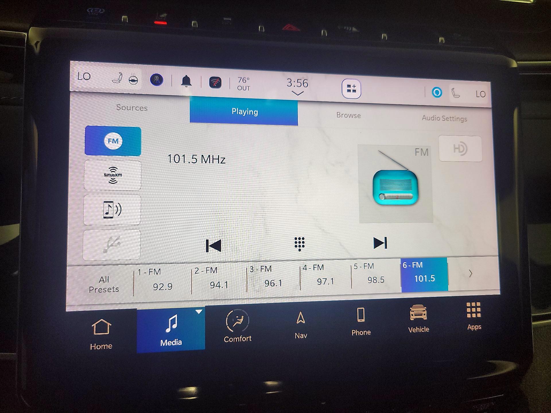 Thumbnail: 2022 Jeep Grand Cherokee - 16