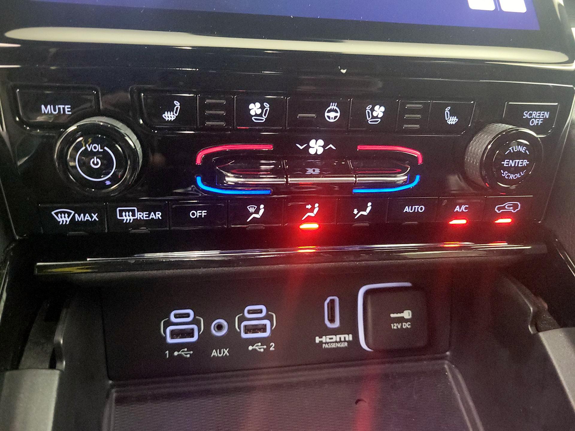 Thumbnail: 2022 Jeep Grand Cherokee - 17