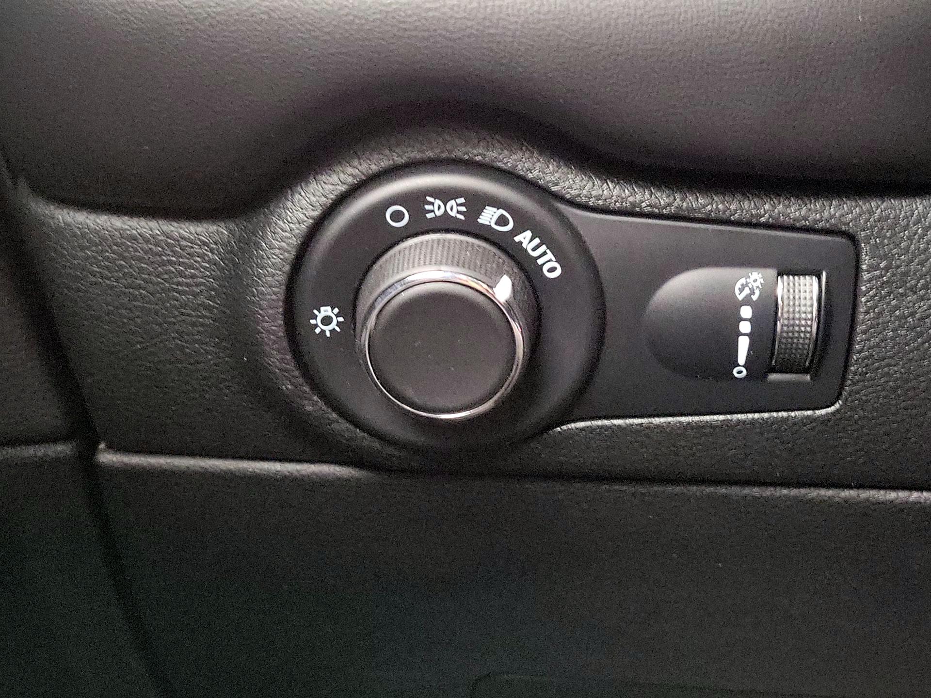 Thumbnail: 2023 Dodge Durango - 13