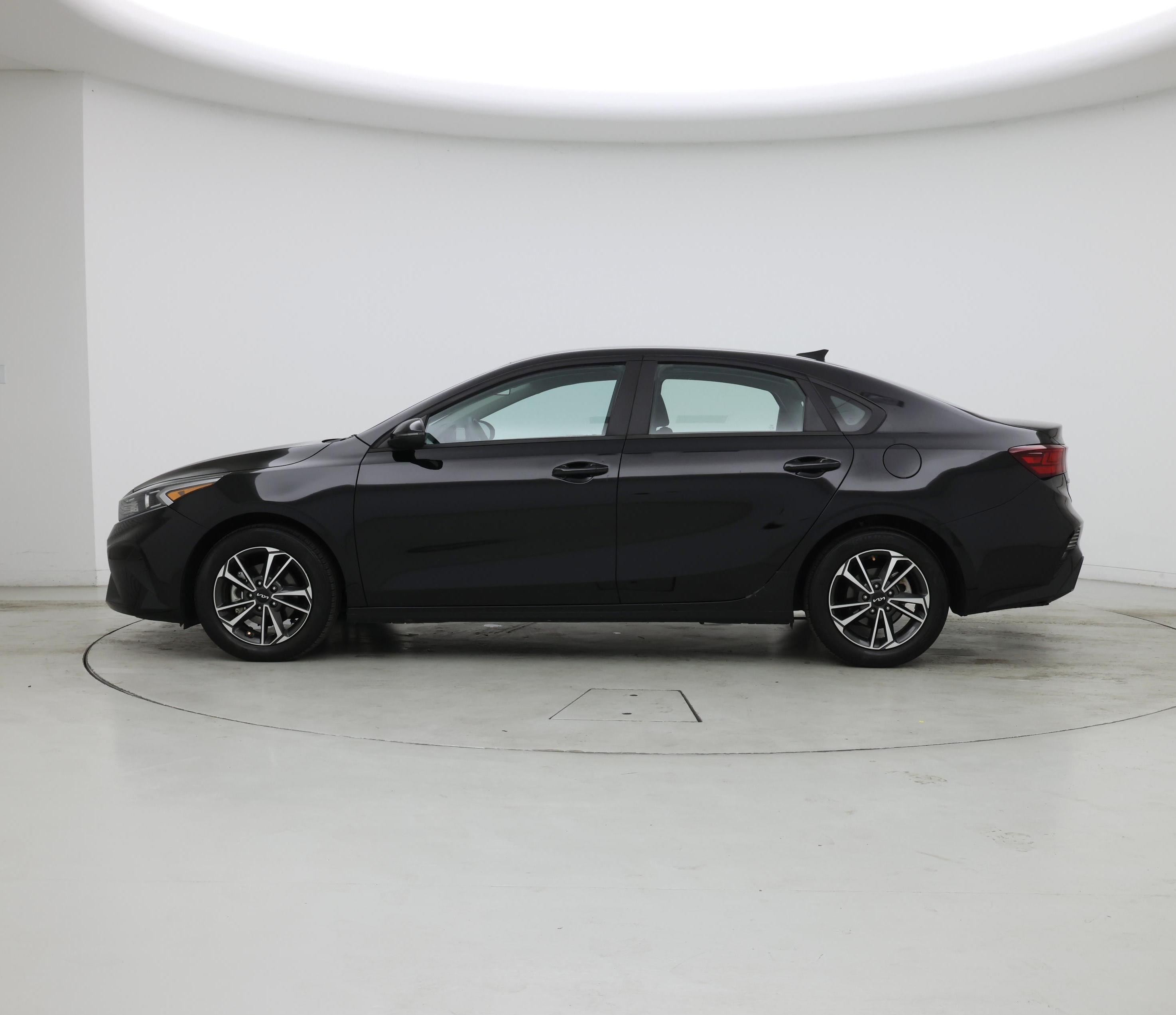 Thumbnail: 2023 Kia Forte - 3