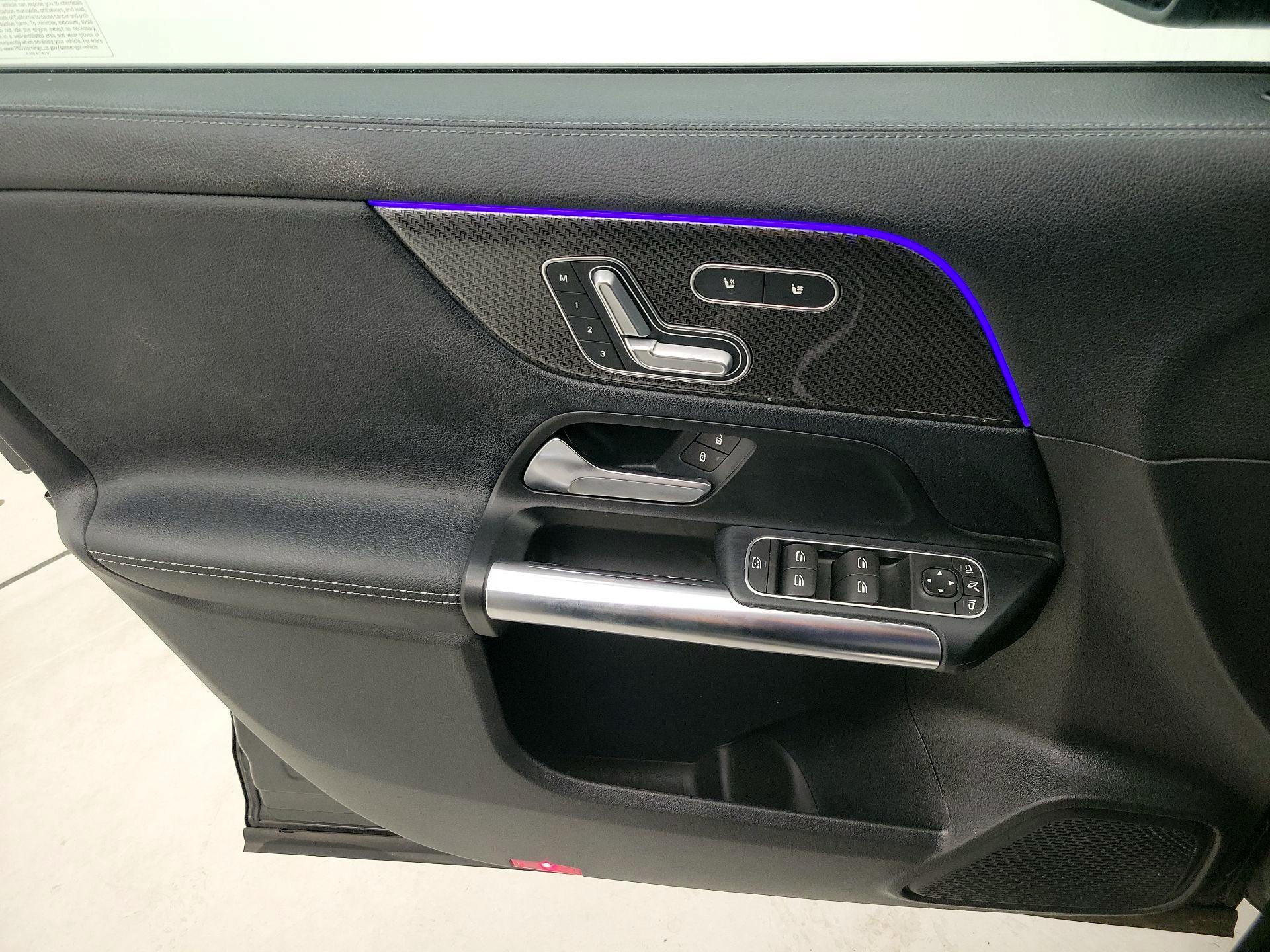 Thumbnail: 2022 Mercedes-Benz GLA - 12