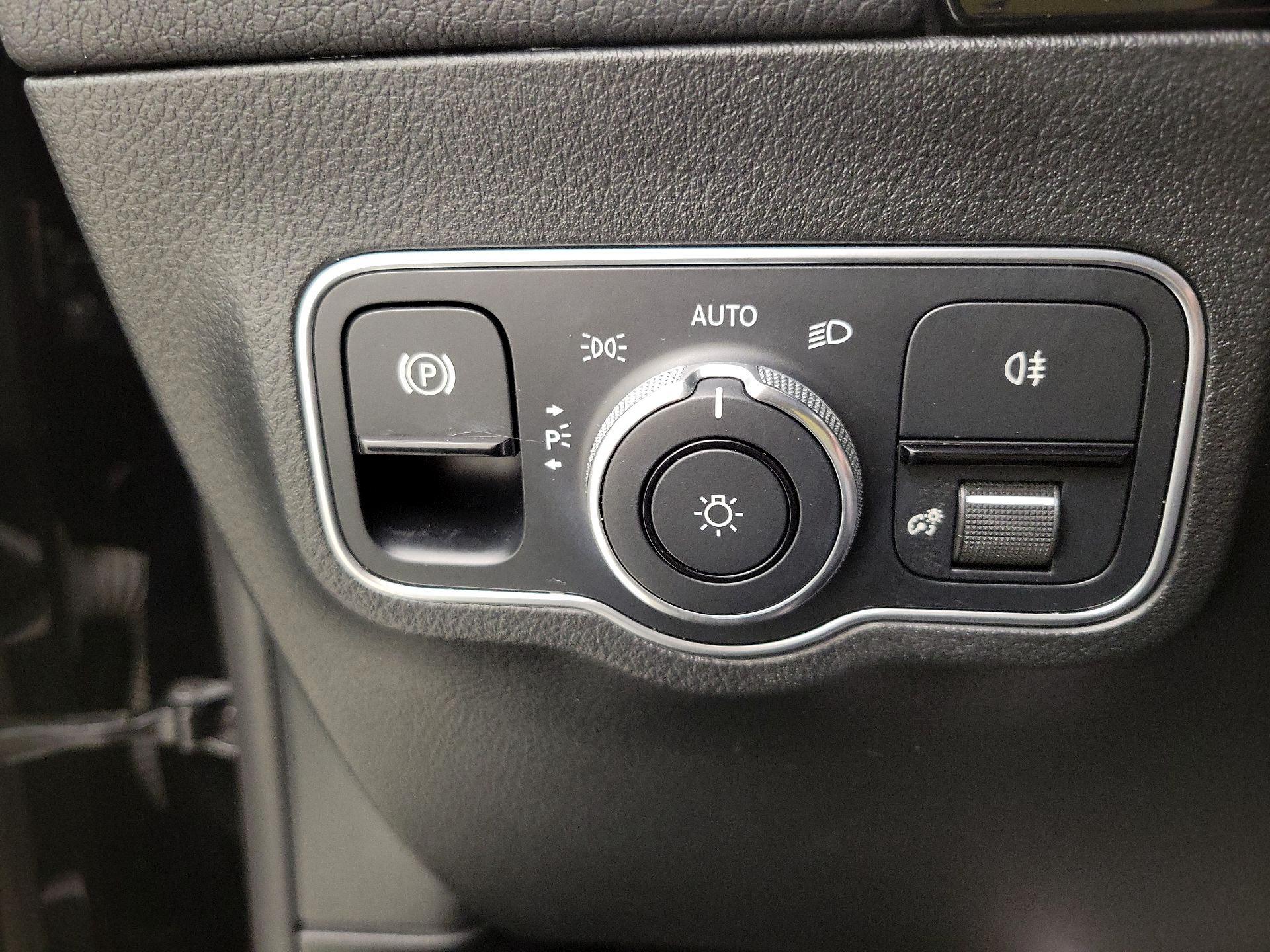 Thumbnail: 2022 Mercedes-Benz GLA - 13