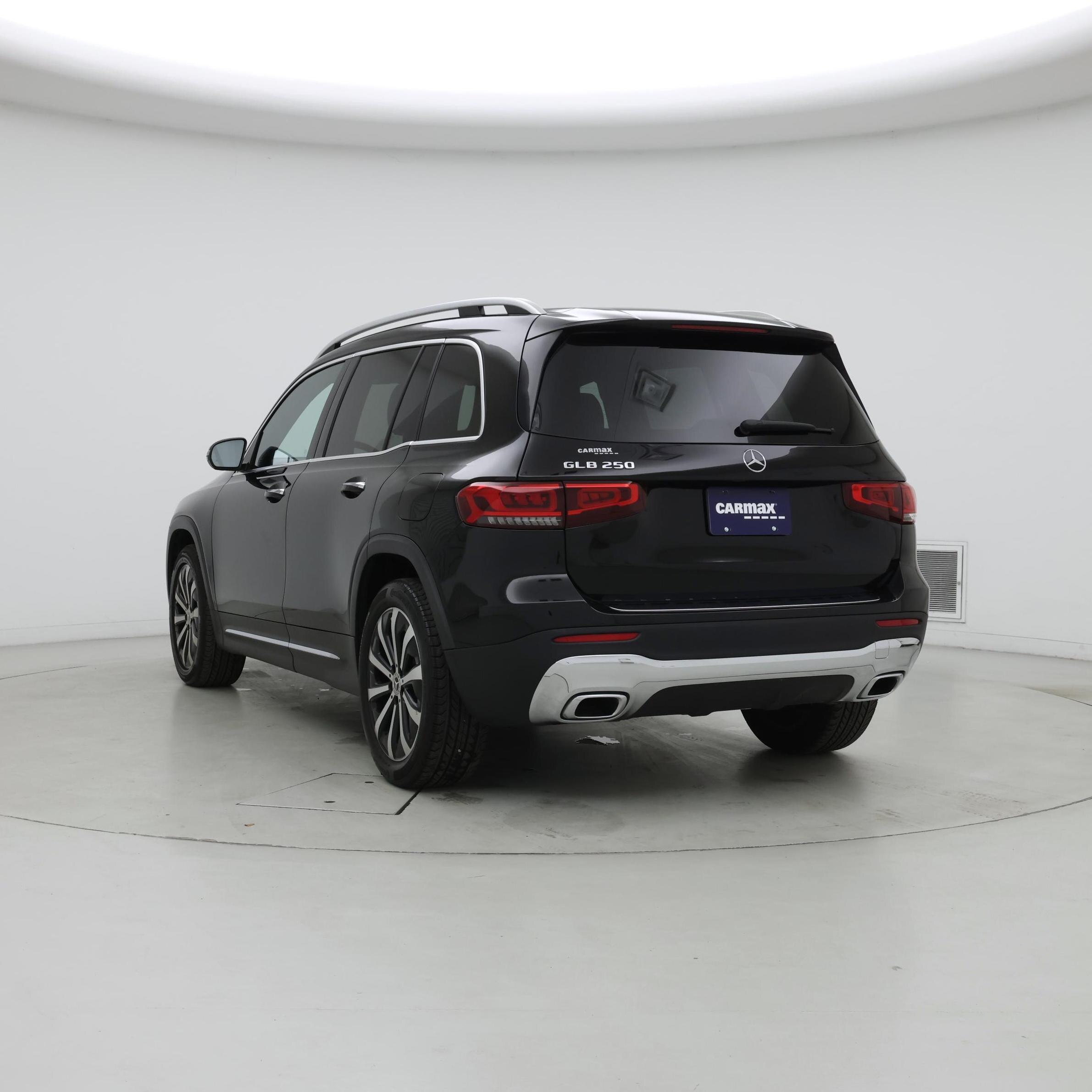 Thumbnail: 2020 Mercedes-Benz GLB - 2