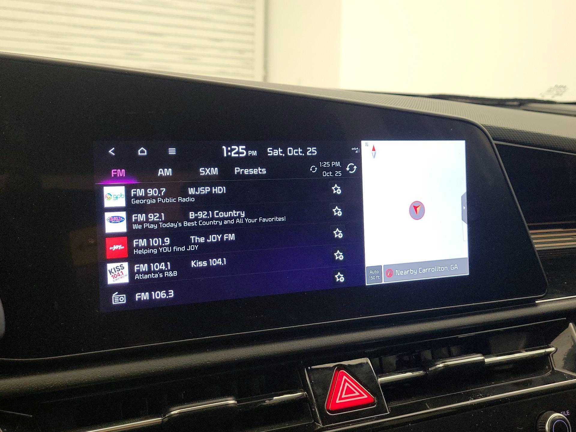 Thumbnail: 2023 Kia Niro - 16