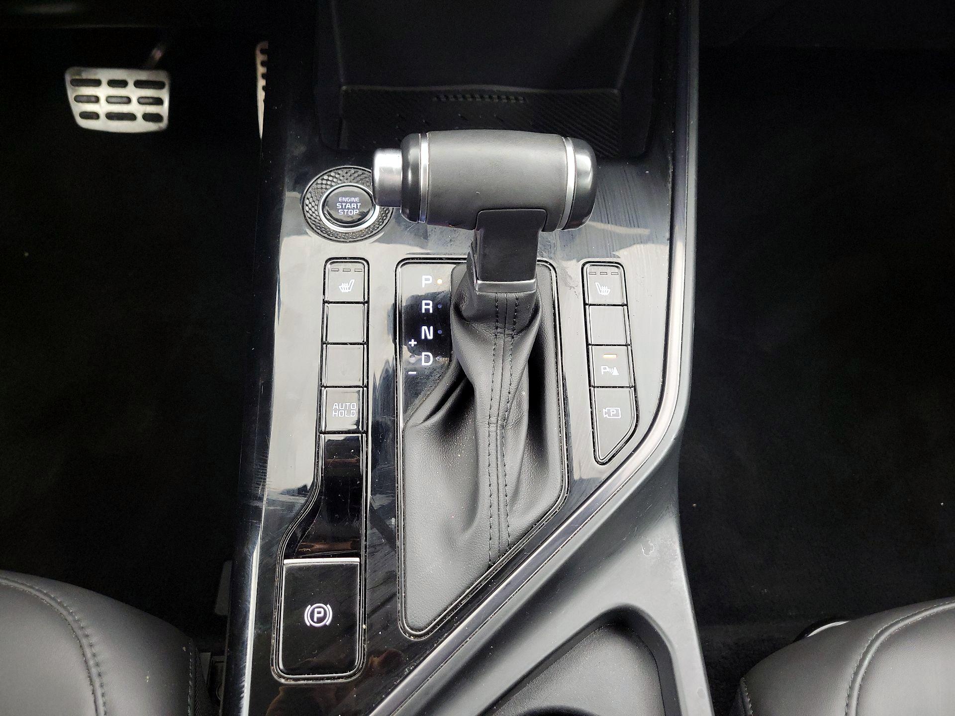 Thumbnail: 2023 Kia Niro - 18