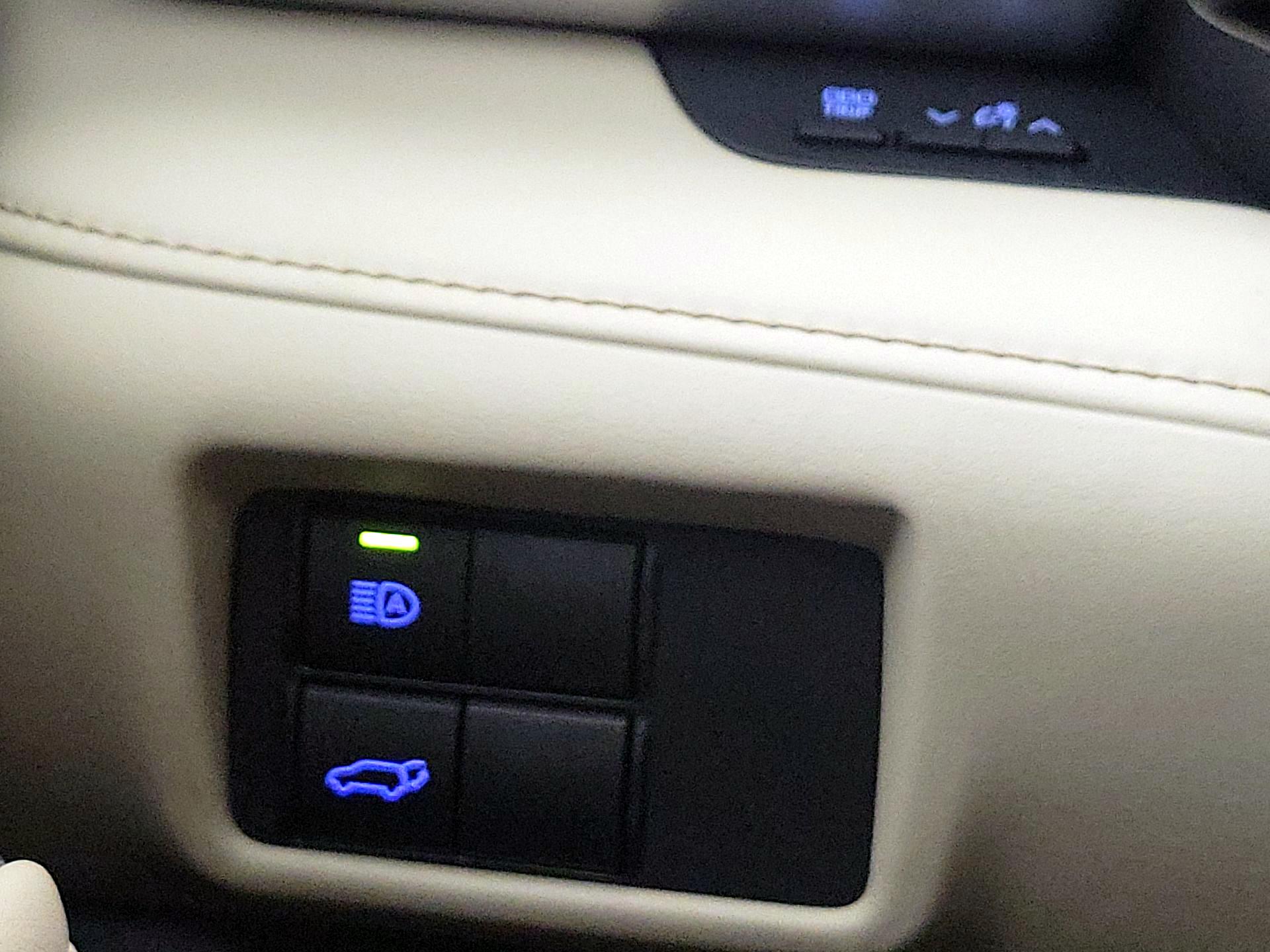 Thumbnail: 2021 Toyota Highlander - 13