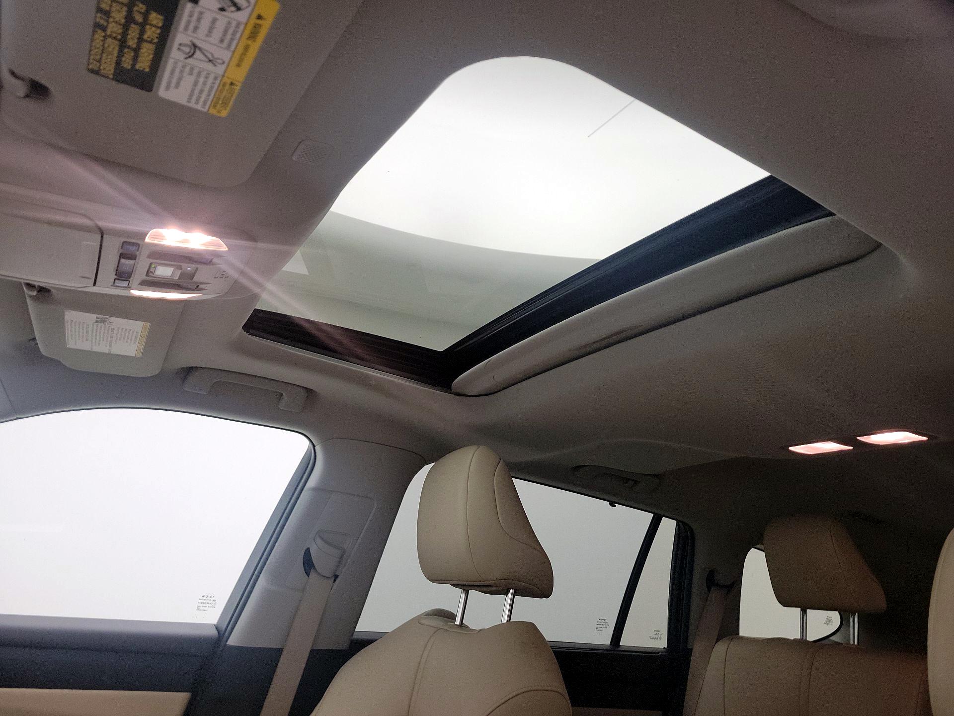 Thumbnail: 2021 Toyota Highlander - 19