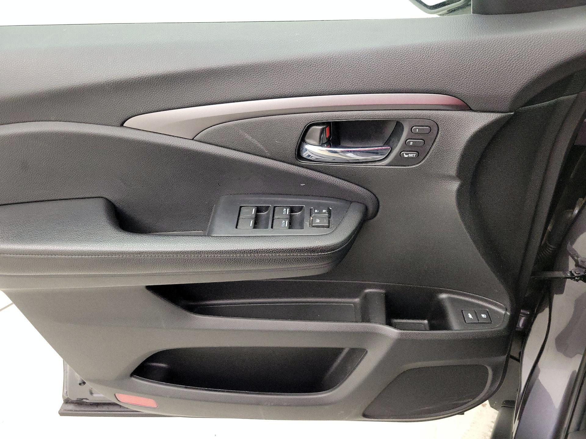 Thumbnail: 2021 Honda Pilot - 12