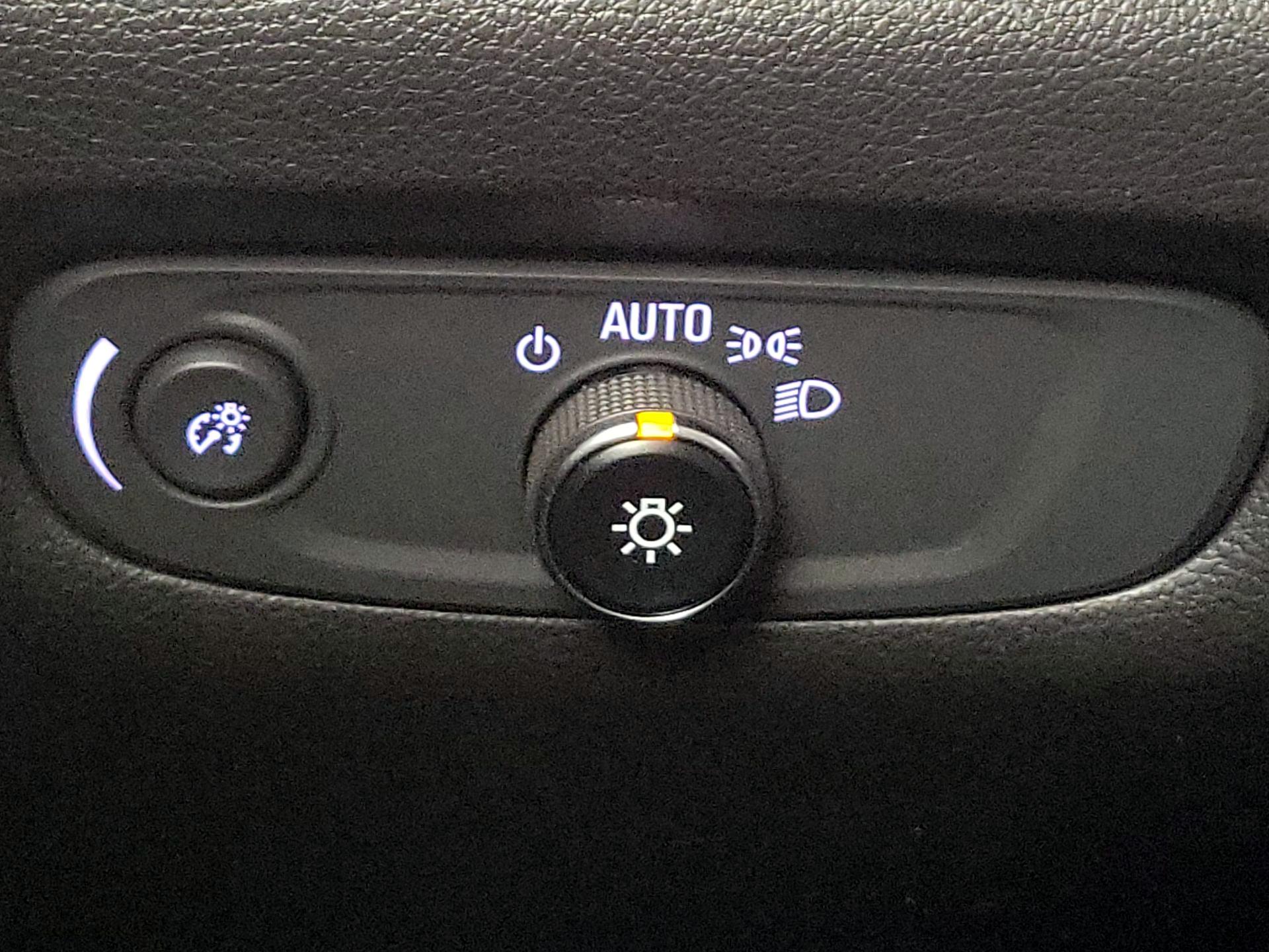 Thumbnail: 2023 Chevrolet Traverse - 13