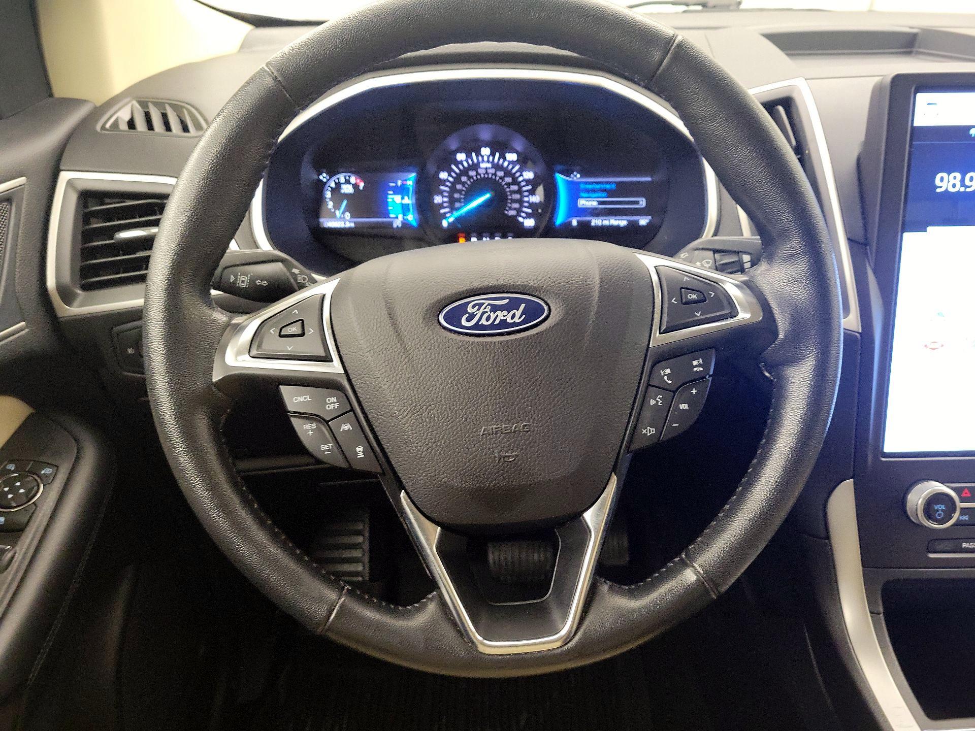 Thumbnail: 2021 Ford Edge - 10