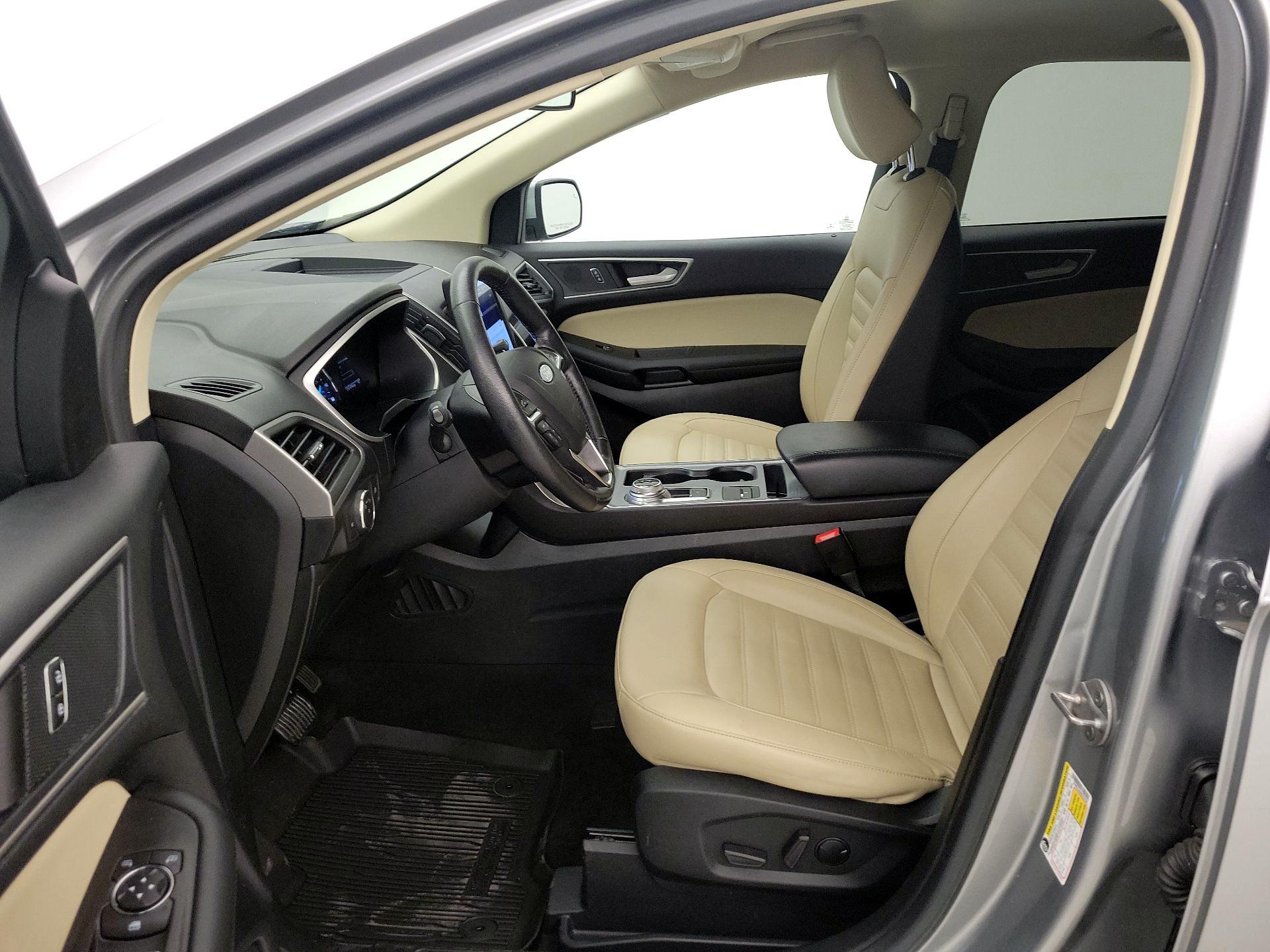 Thumbnail: 2021 Ford Edge - 11