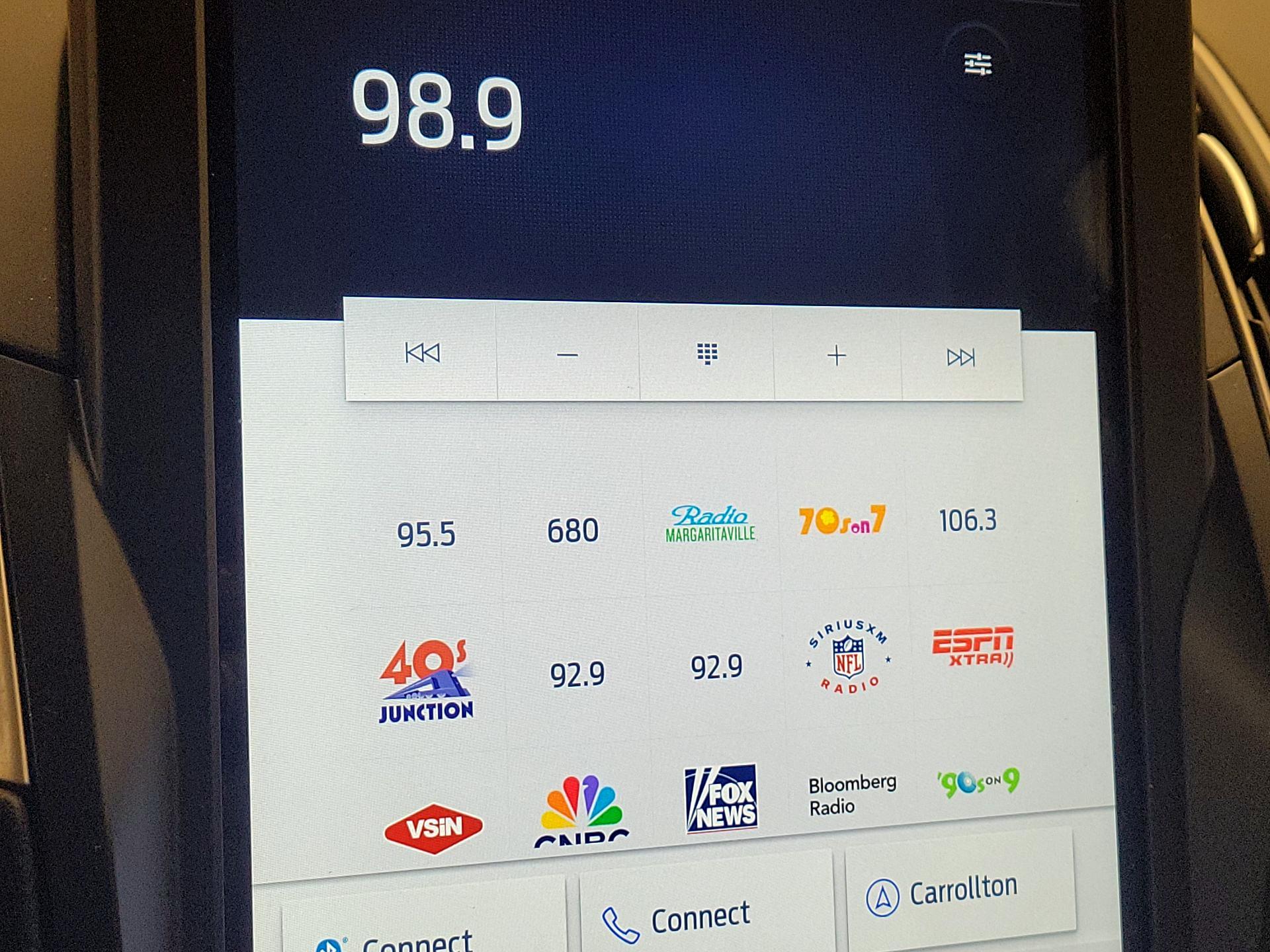 Thumbnail: 2021 Ford Edge - 15