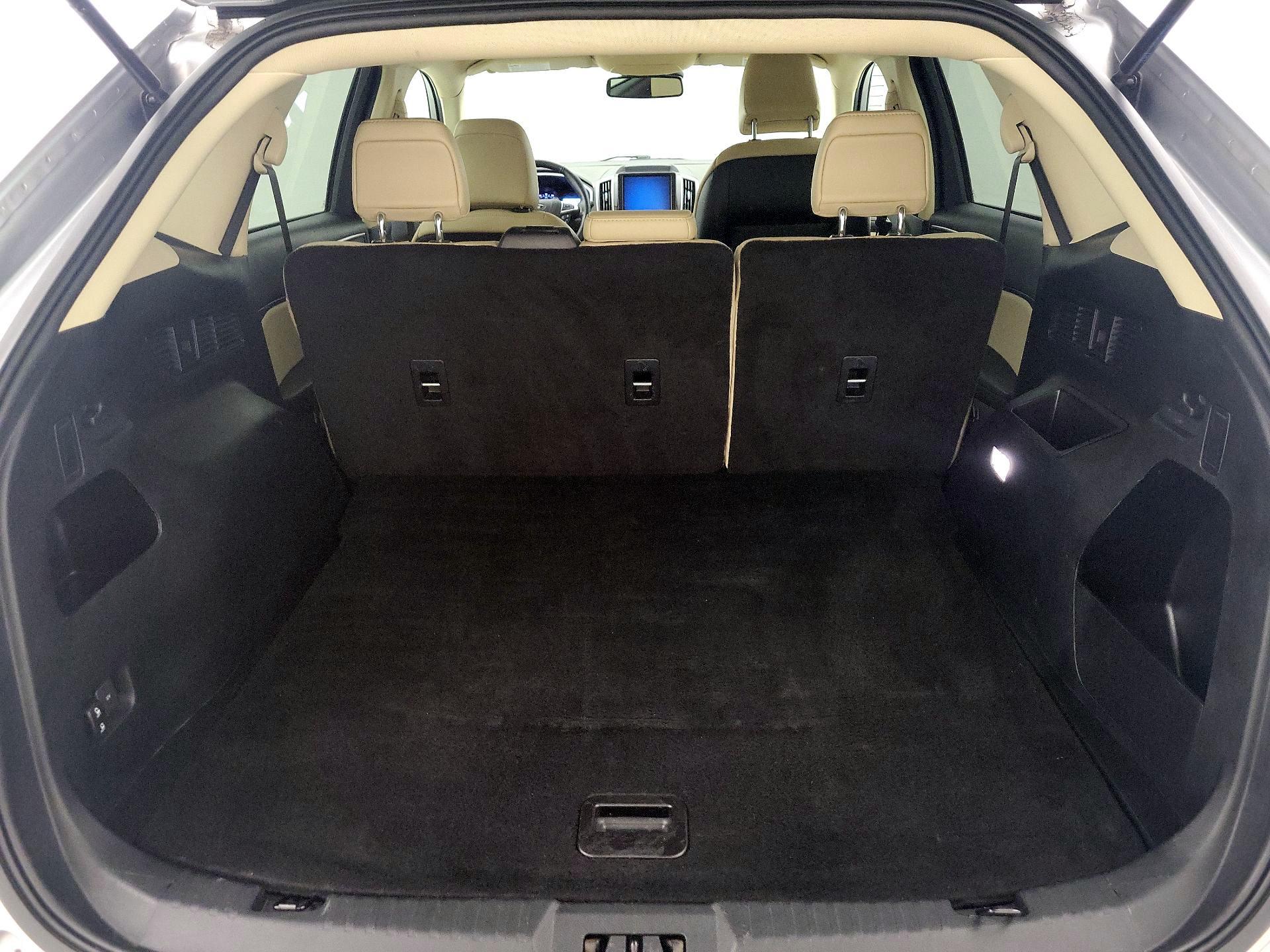 Thumbnail: 2021 Ford Edge - 20