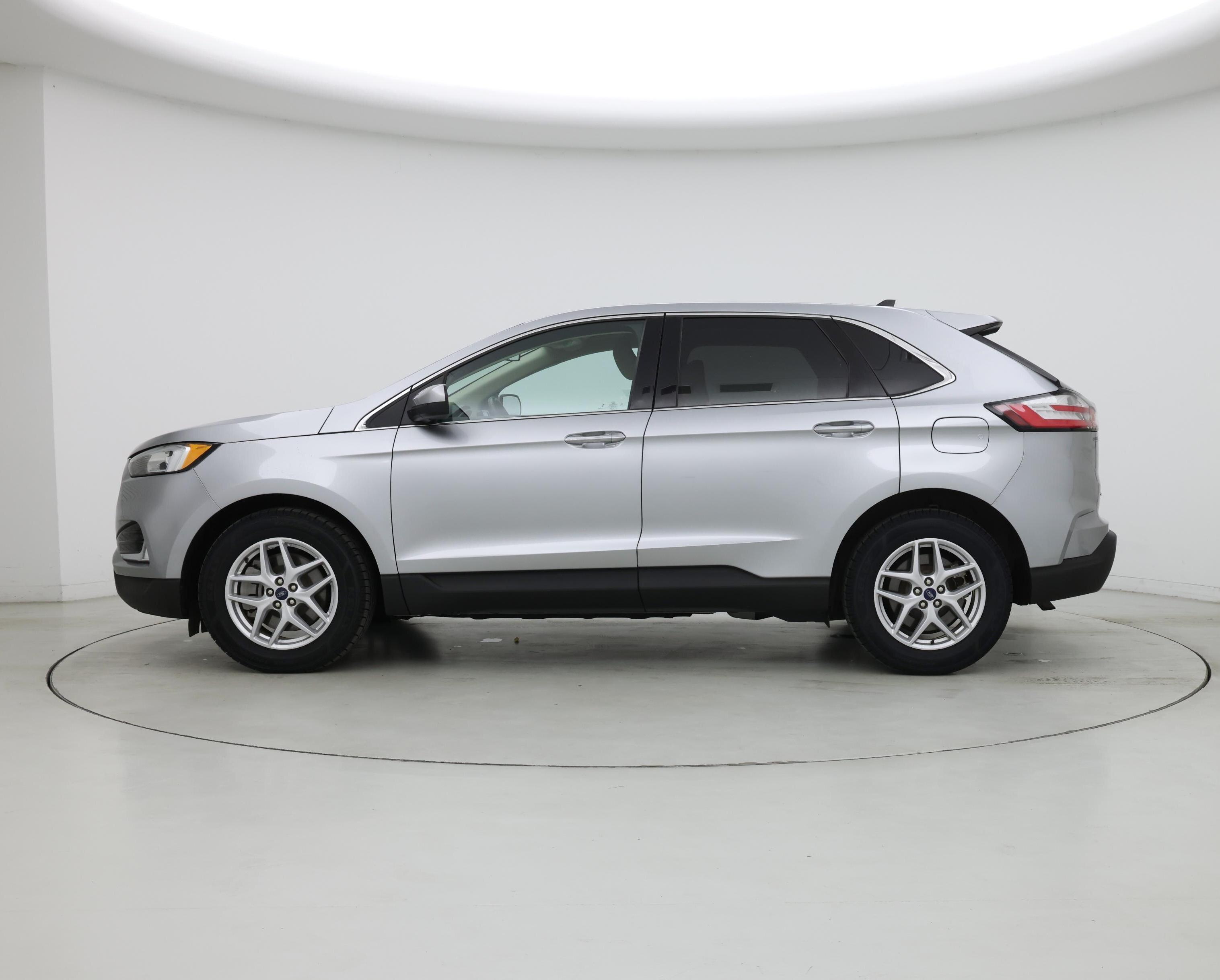 Thumbnail: 2021 Ford Edge - 3