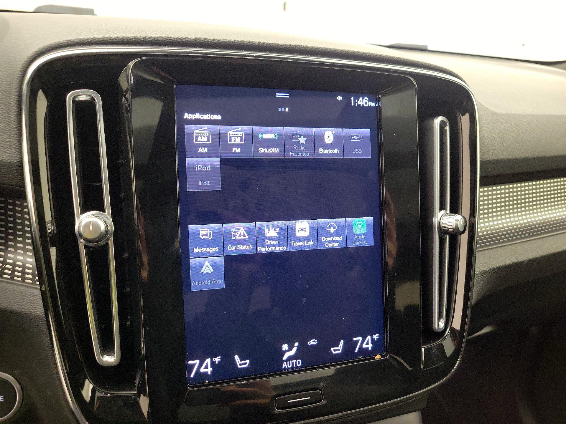 Thumbnail: 2022 Volvo XC40 - 15