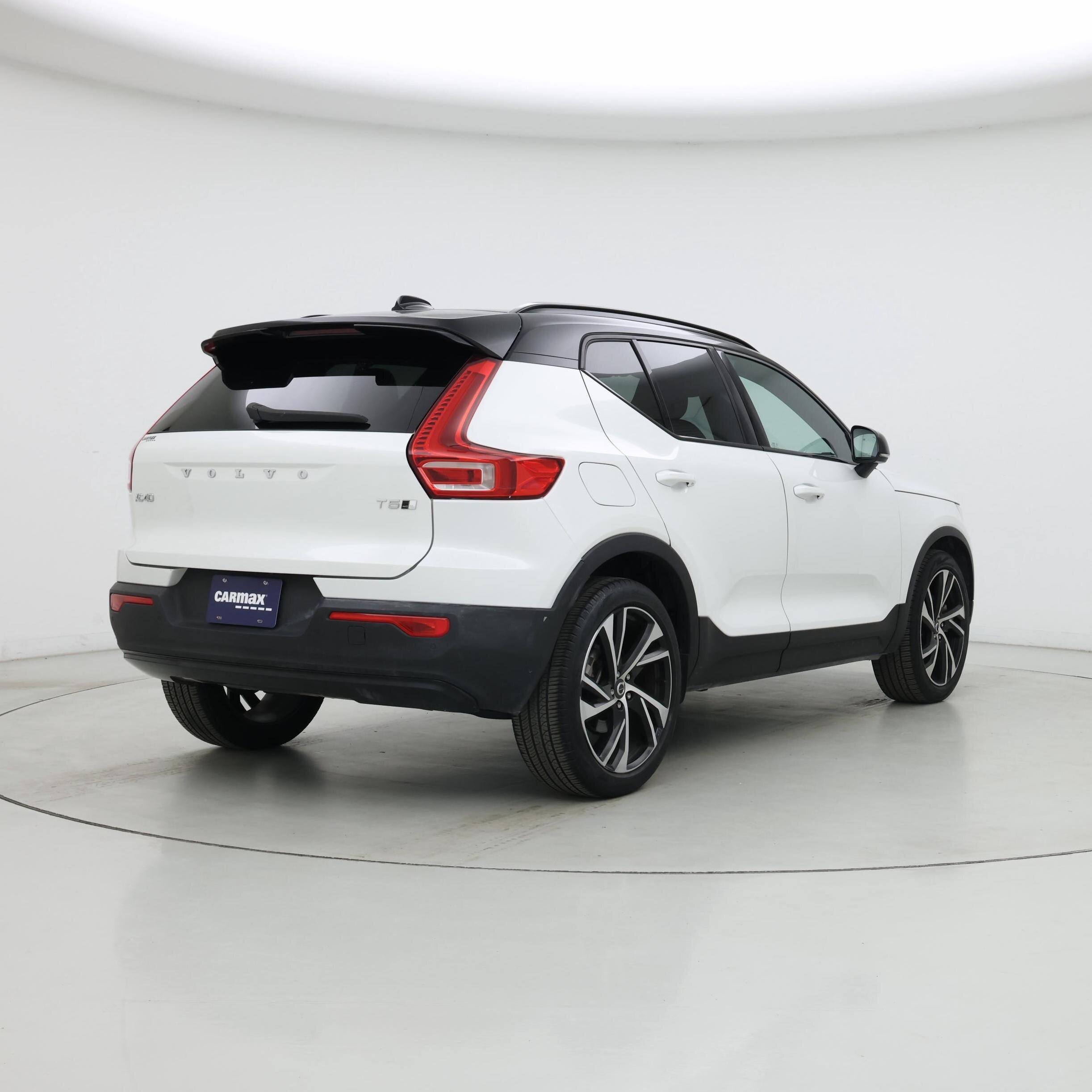 Thumbnail: 2022 Volvo XC40 - 8