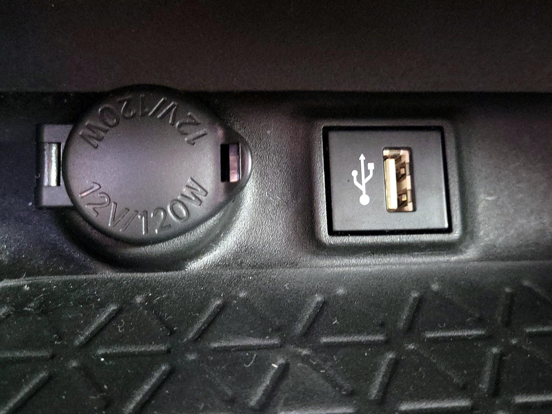 Thumbnail: 2023 Toyota RAV4 - 18