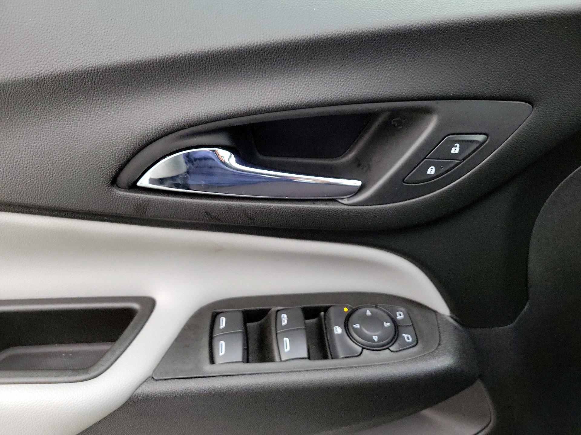 Thumbnail: 2021 Chevrolet Equinox - 12