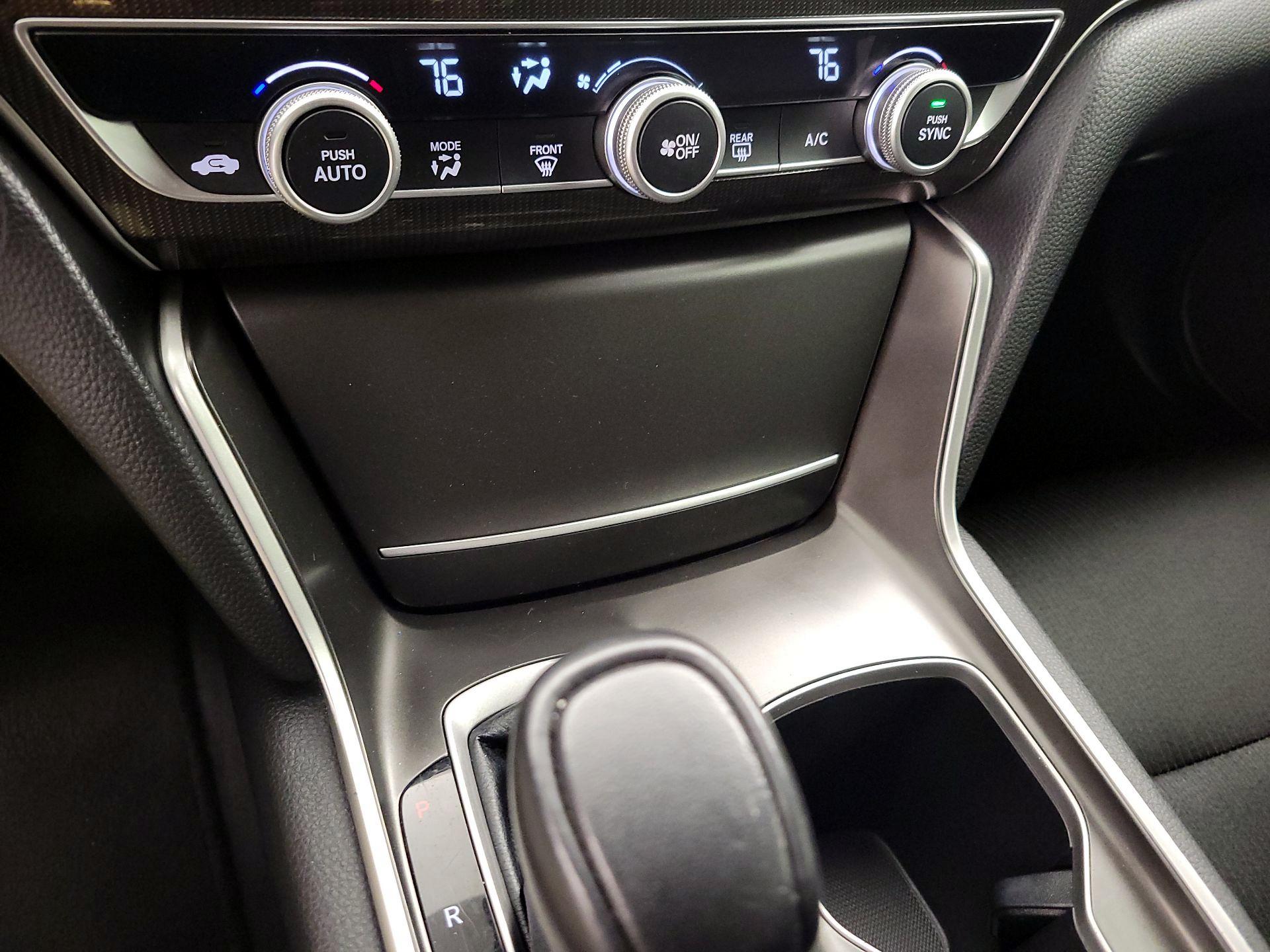 Thumbnail: 2018 Honda Accord - 16