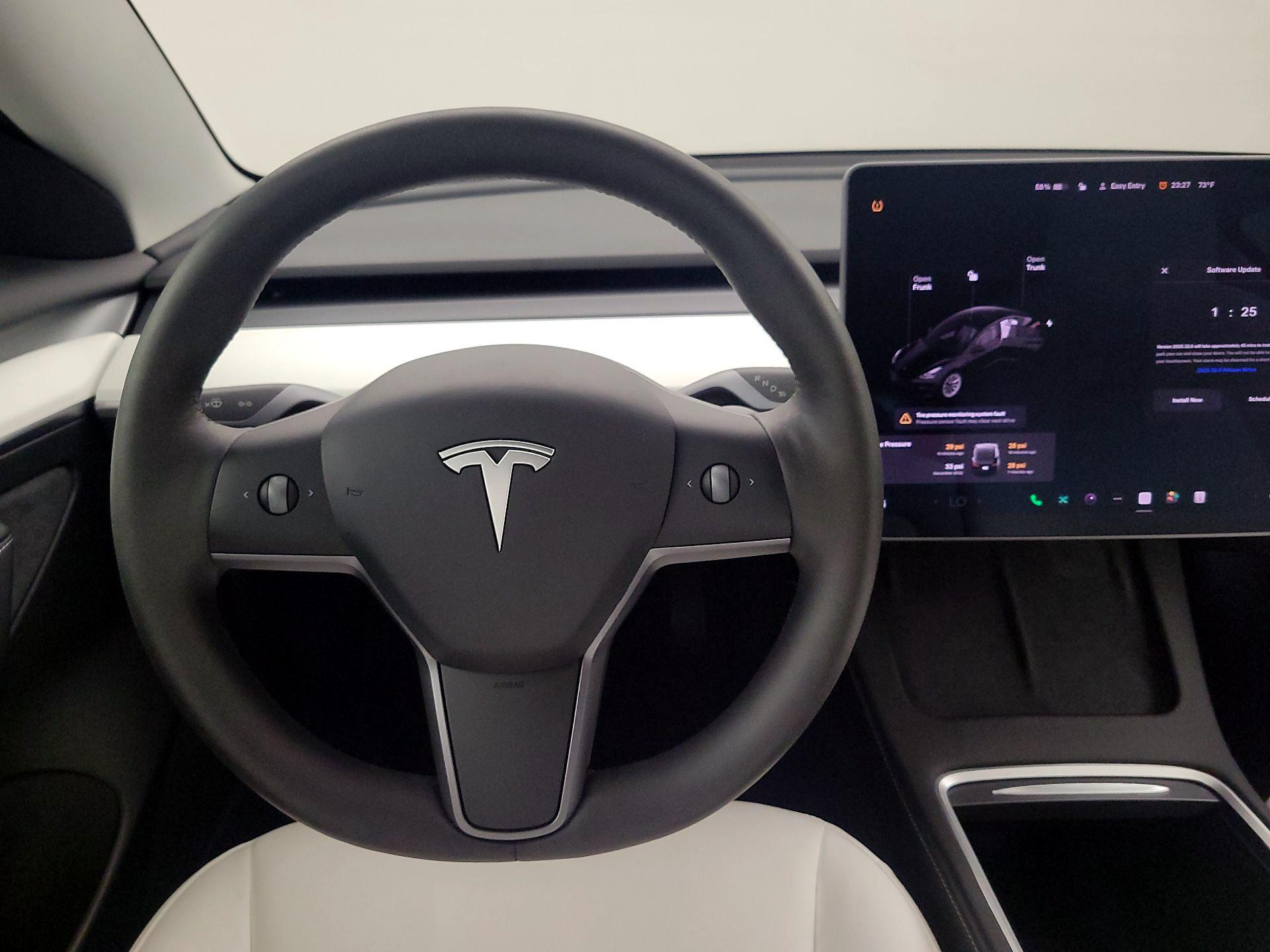 Thumbnail: 2021 Tesla Model 3 - 10
