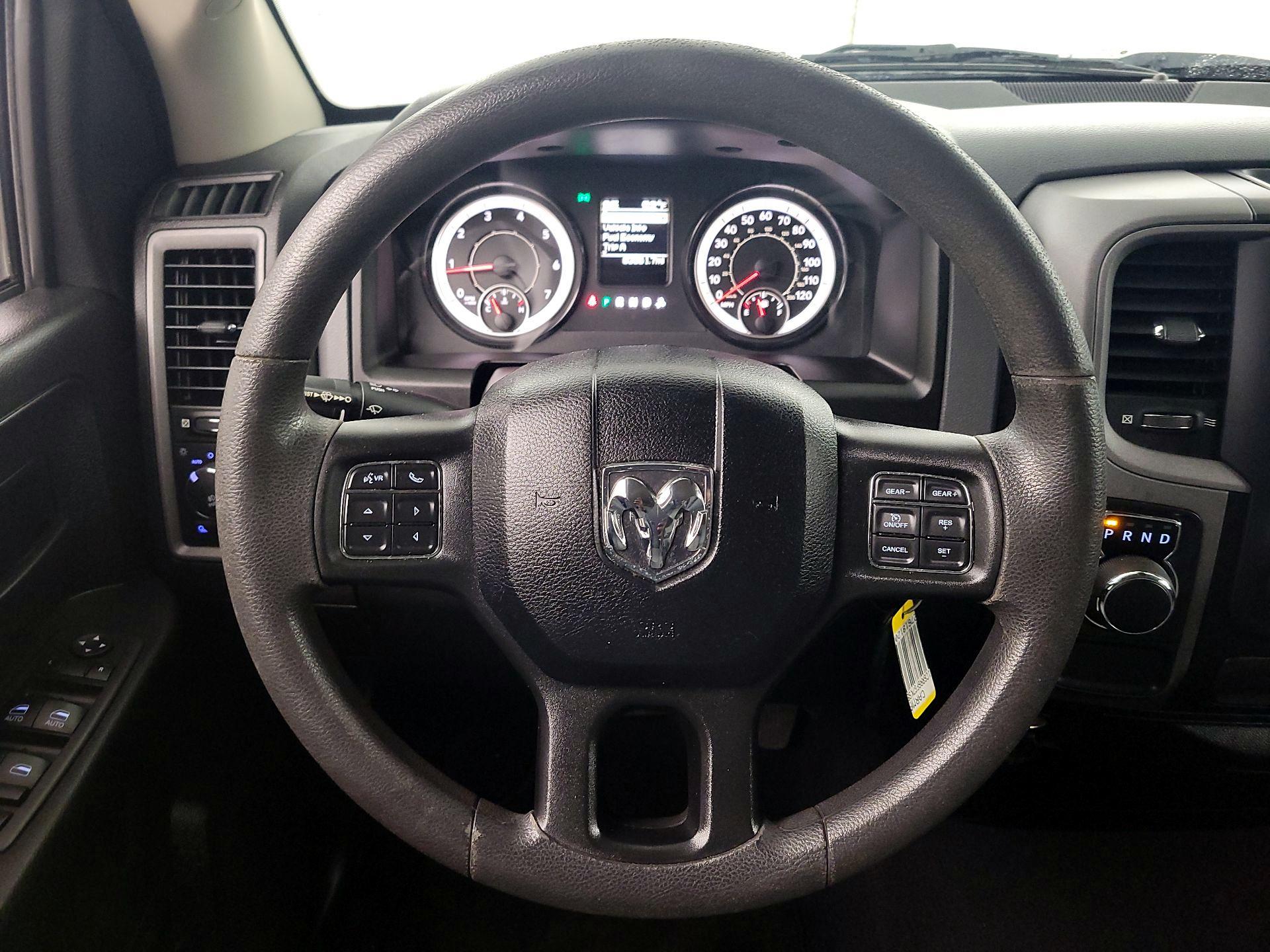 Thumbnail: 2019 RAM 1500 Classic - 10