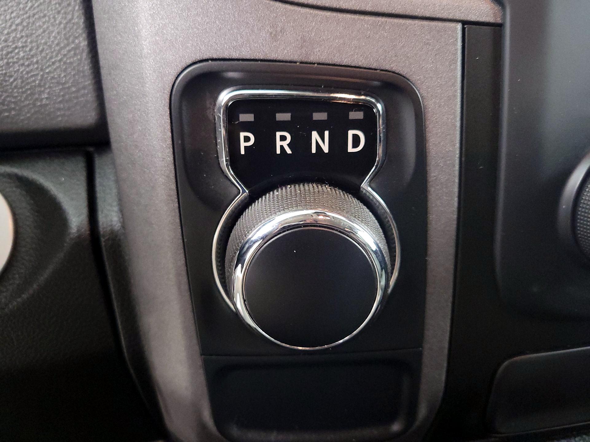 Thumbnail: 2019 RAM 1500 Classic - 17