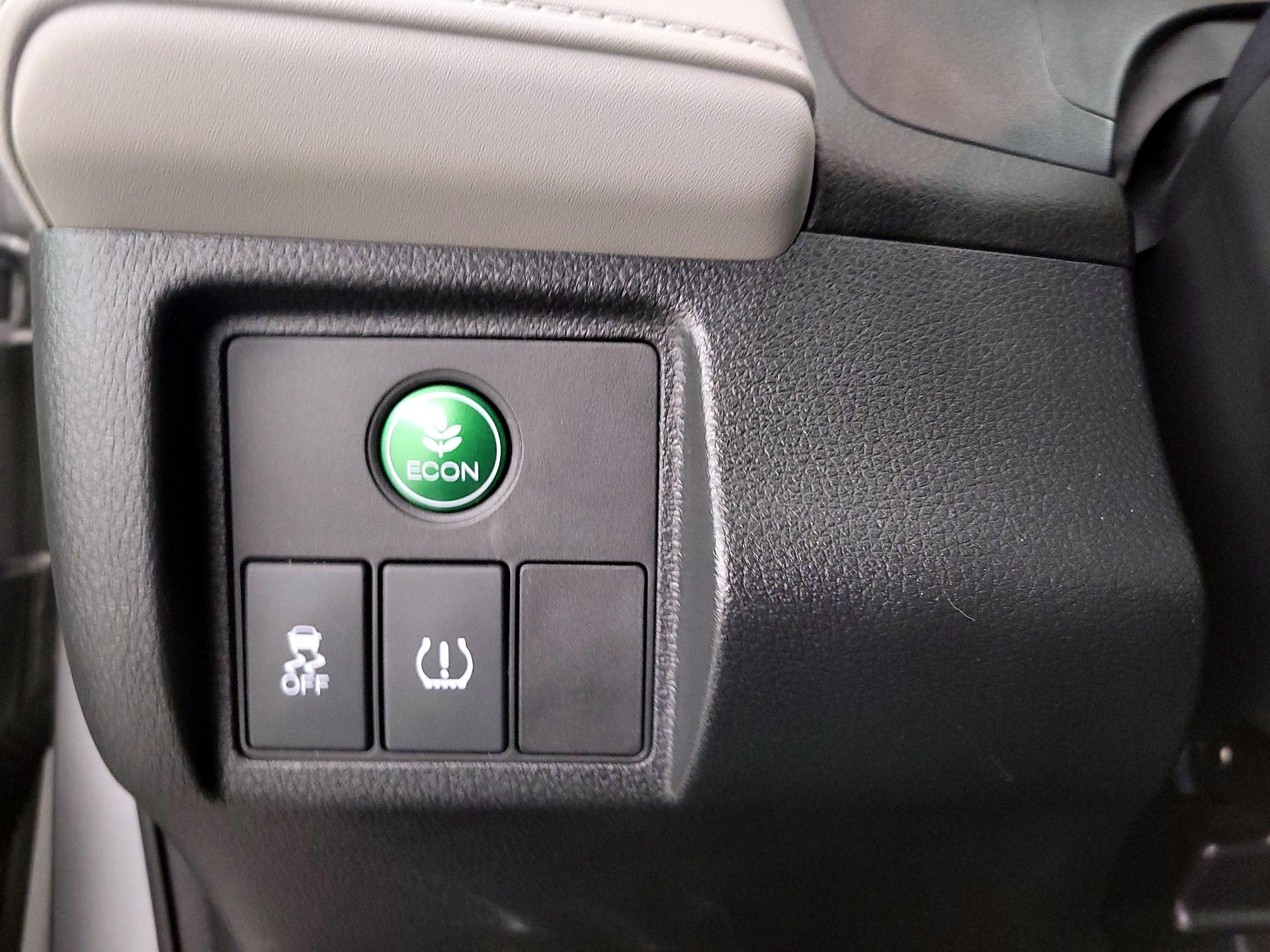 Thumbnail: 2016 Honda HR-V - 13