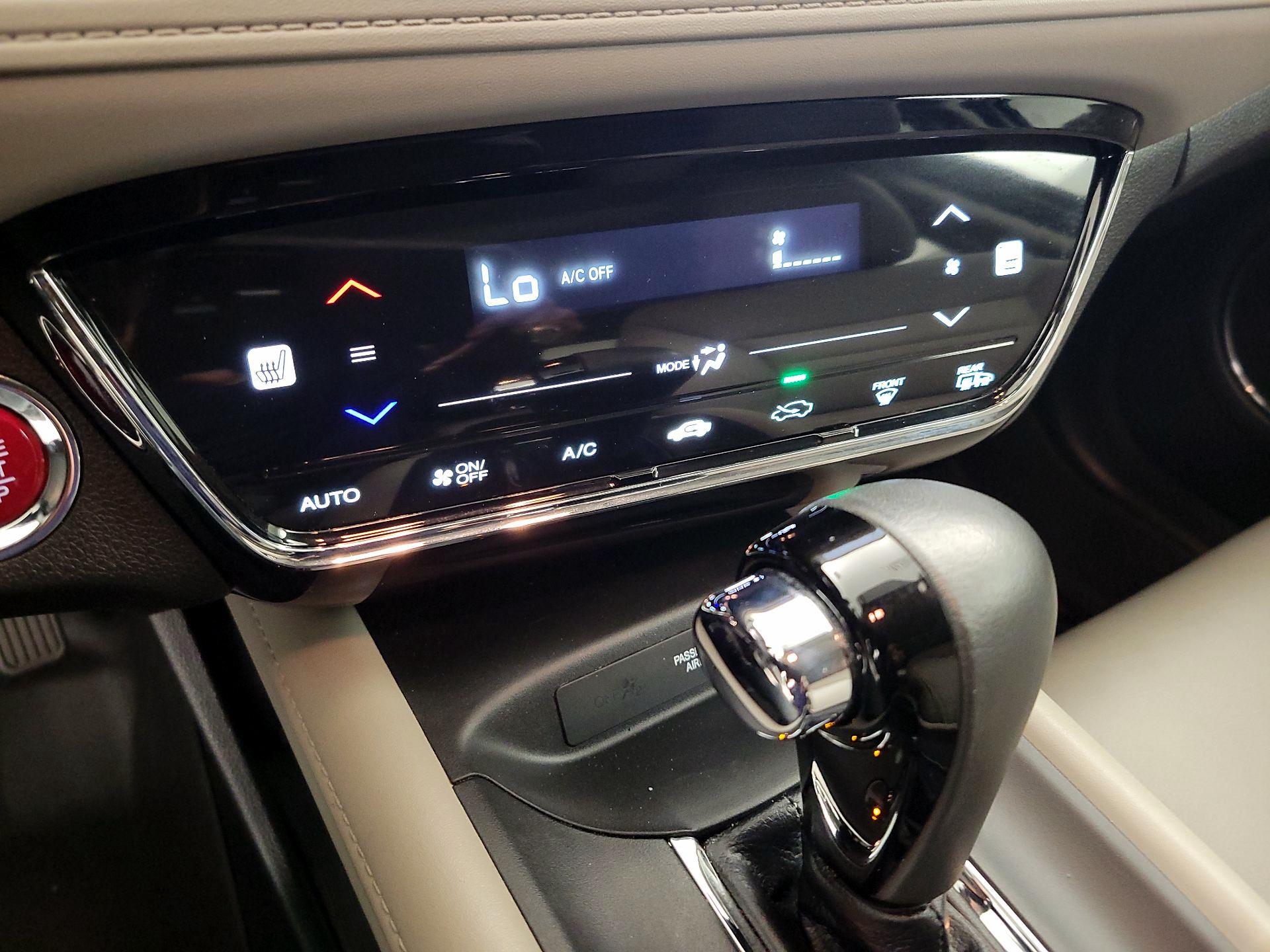 Thumbnail: 2016 Honda HR-V - 17