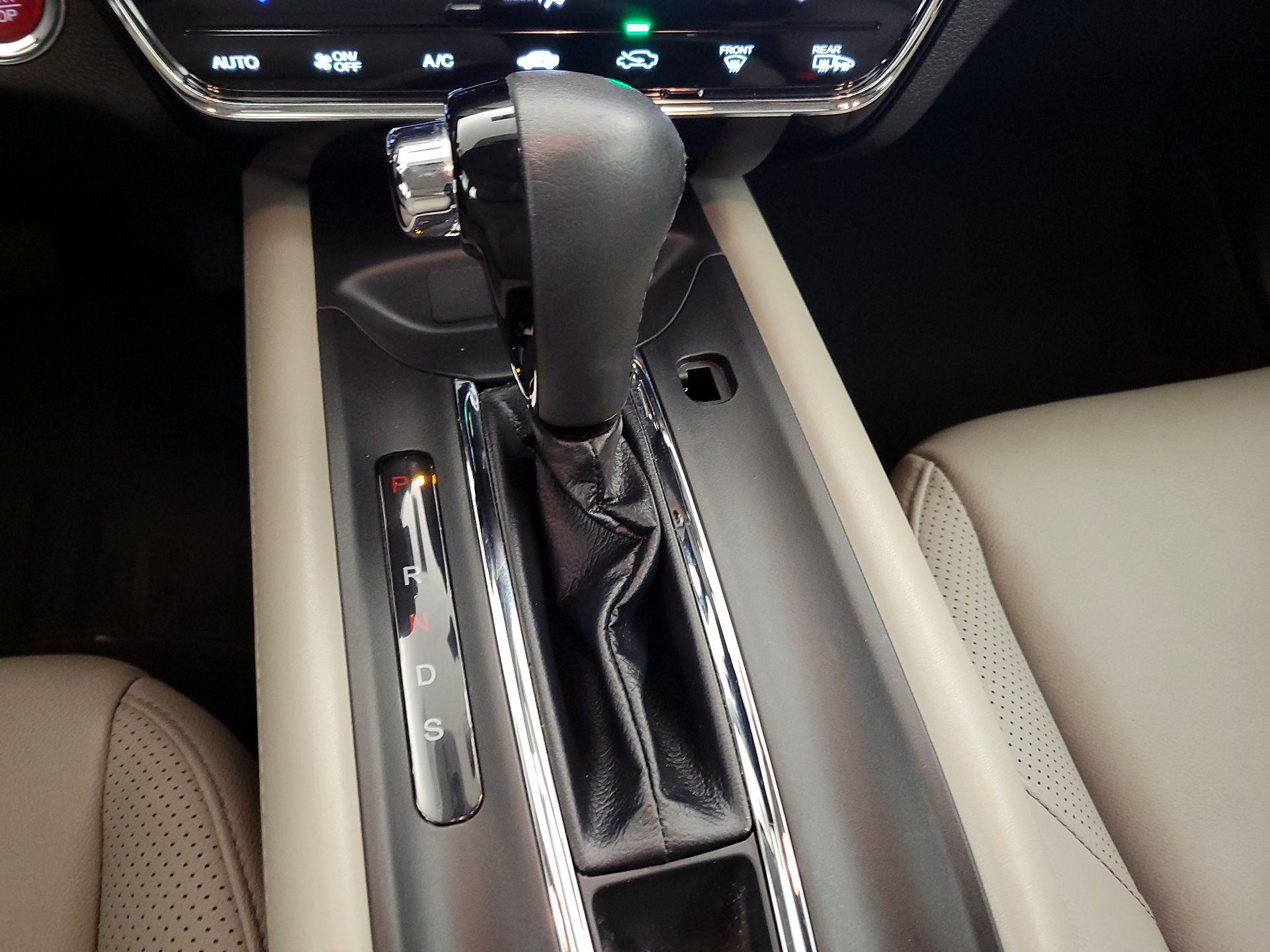 Thumbnail: 2016 Honda HR-V - 18