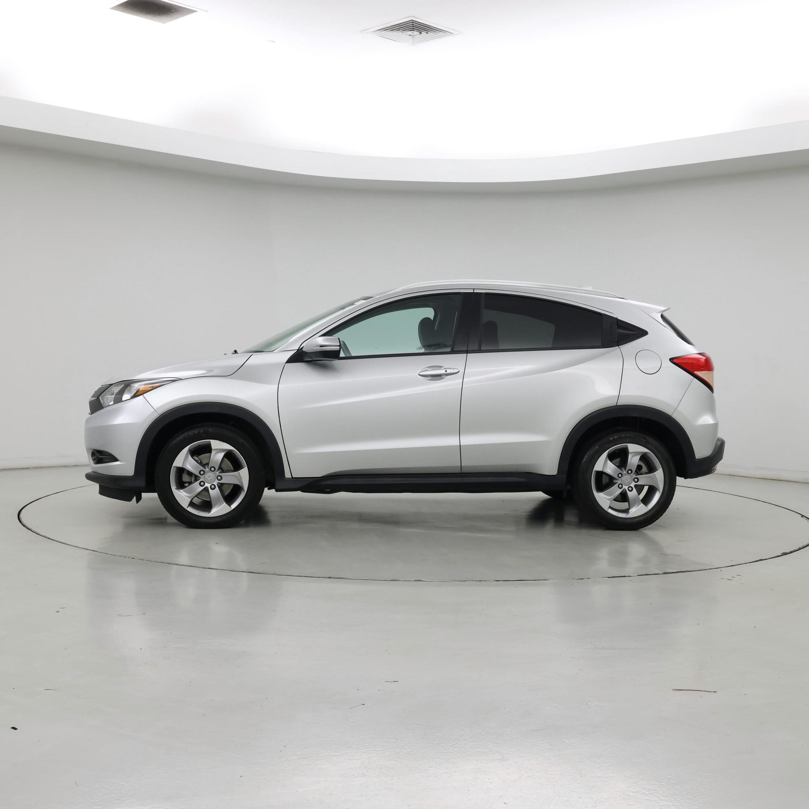 Thumbnail: 2016 Honda HR-V - 3